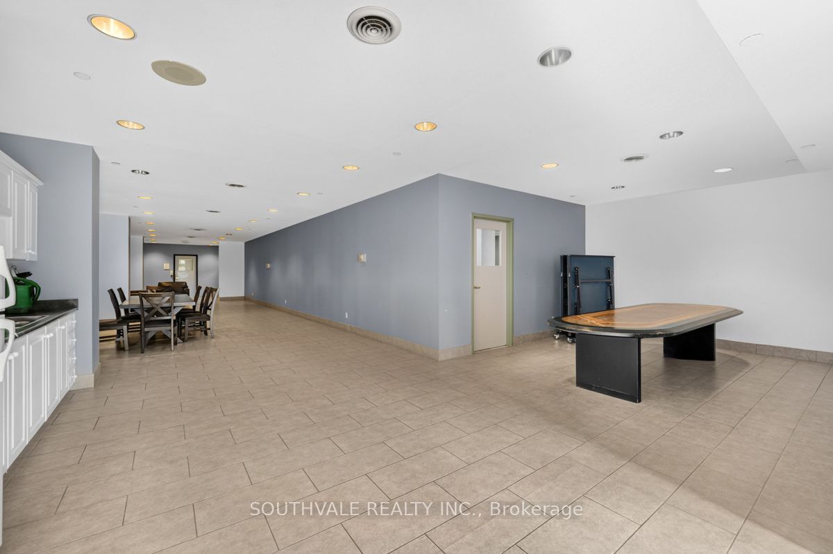 393 King St. W 1107 Property Photo 29