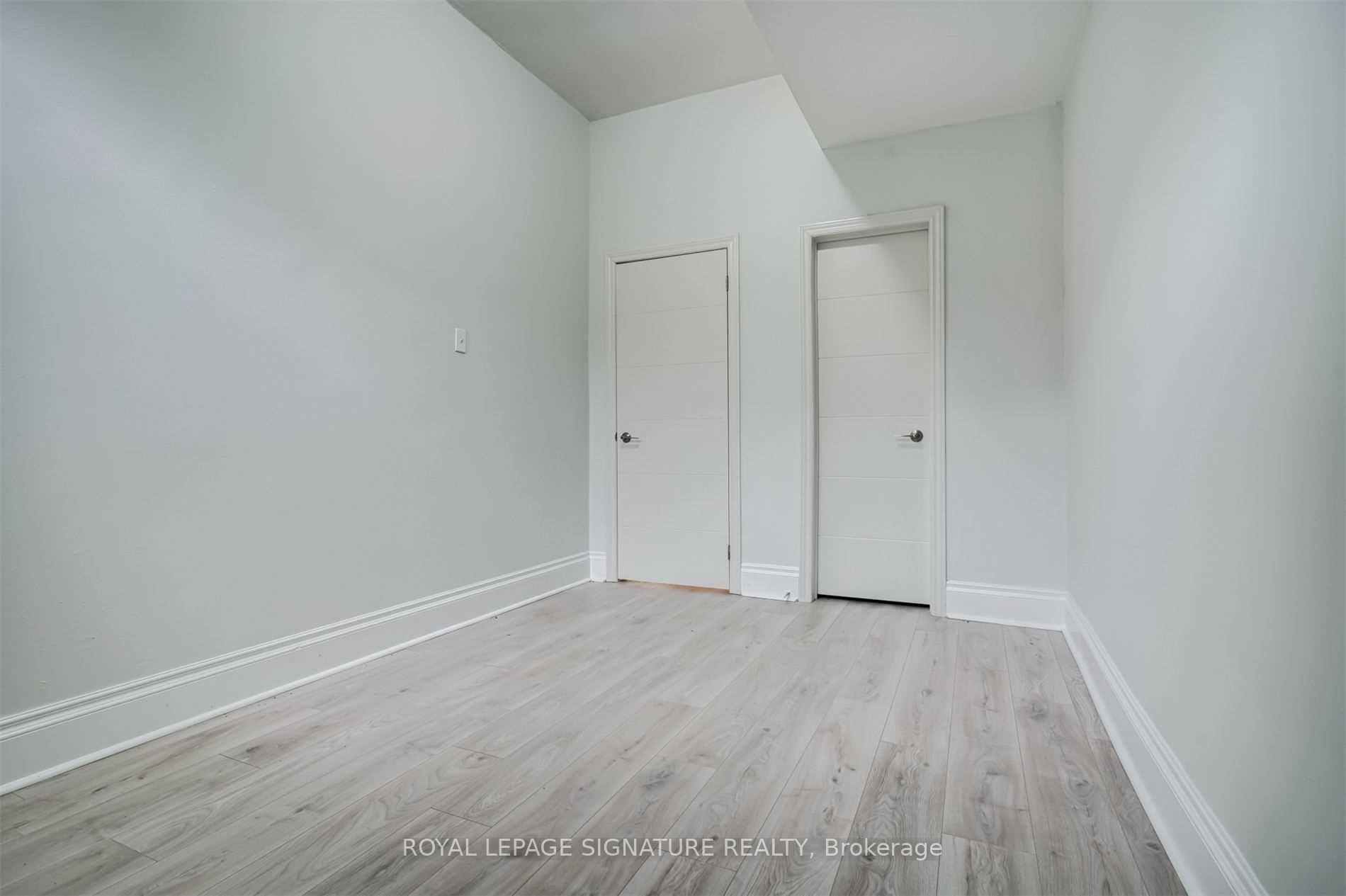604a Queen Street W Property Photo 8