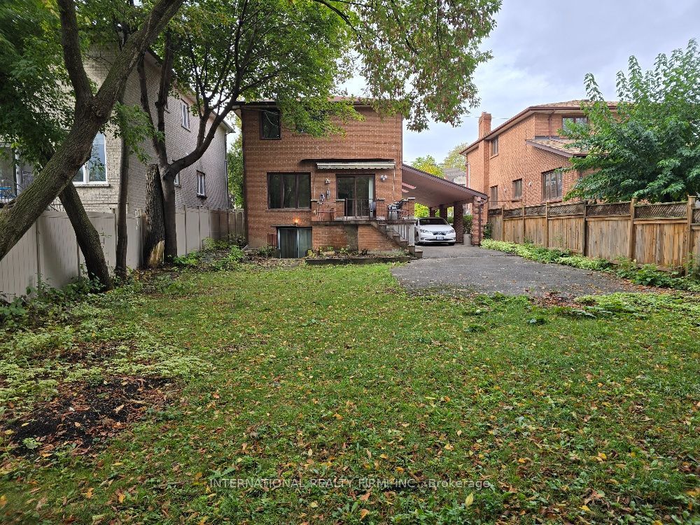 607 Coldstream Avenue Property Photo 1