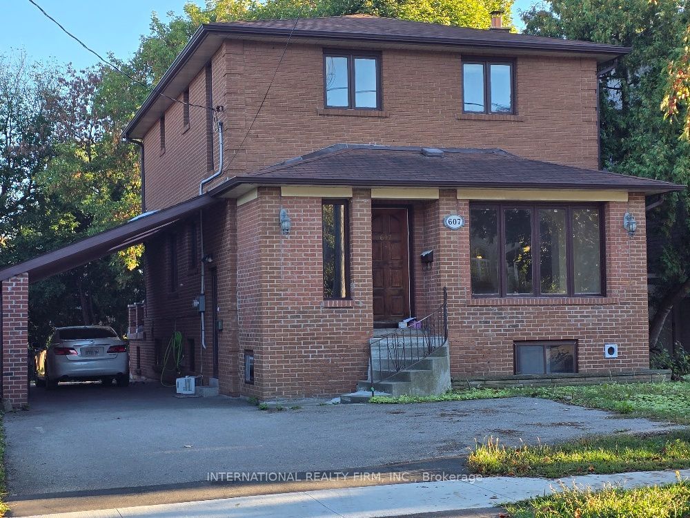 607 Coldstream Avenue Property Photo 2