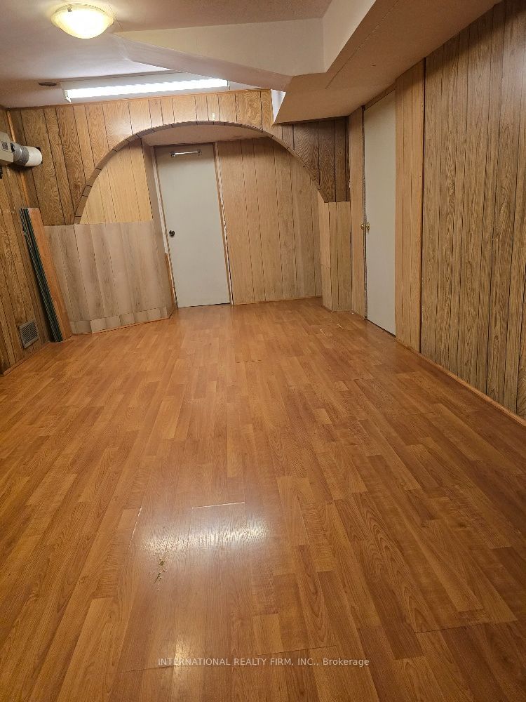 607 Coldstream Avenue Property Photo 4