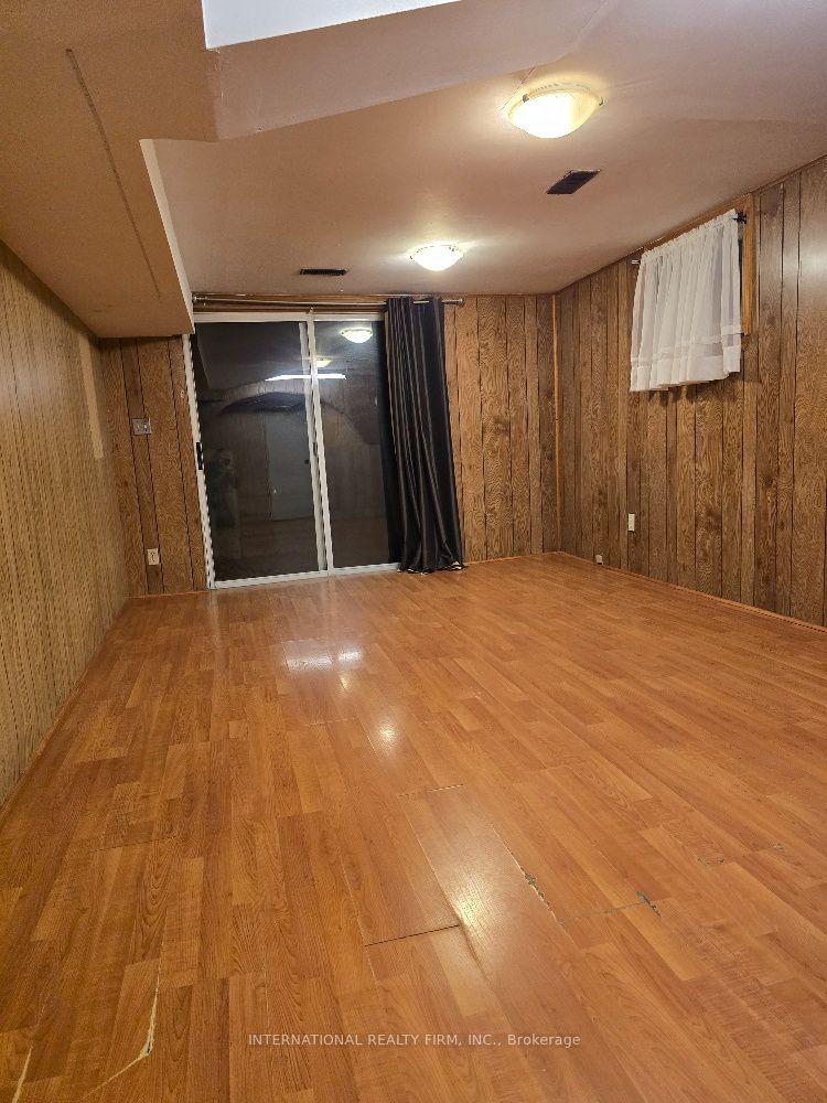 607 Coldstream Avenue Property Photo 5