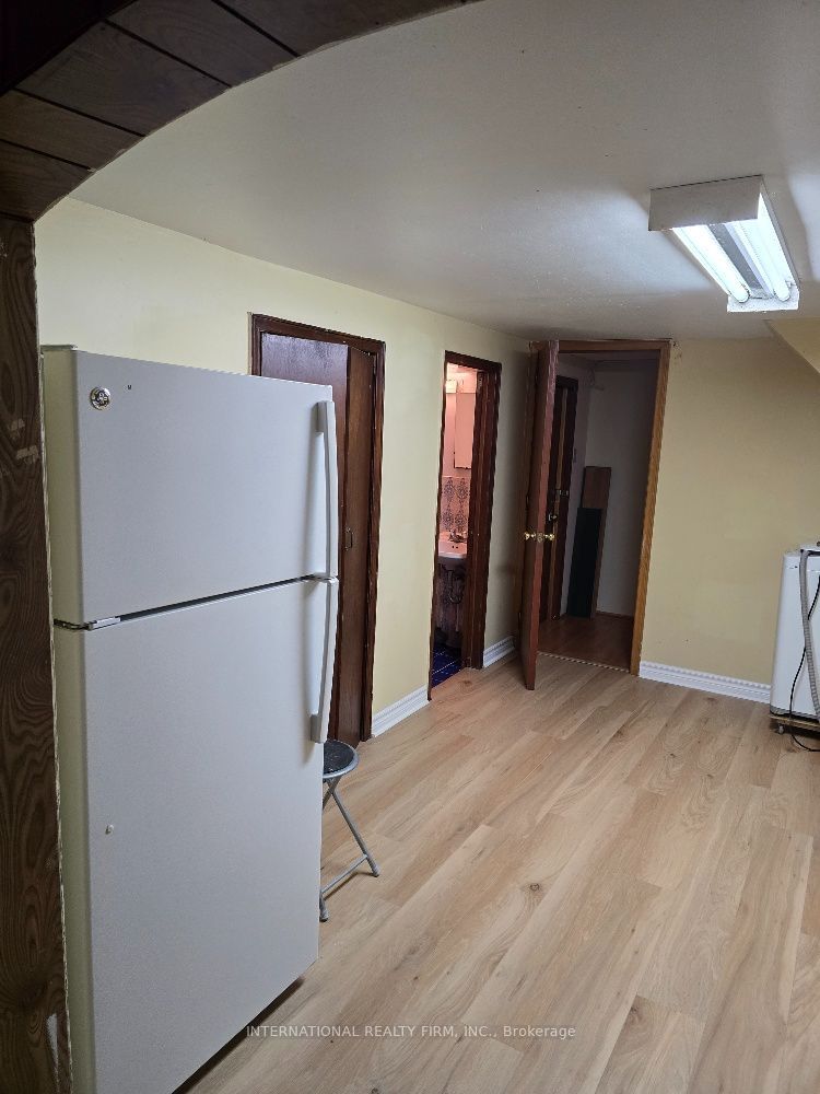 607 Coldstream Avenue Property Photo 7