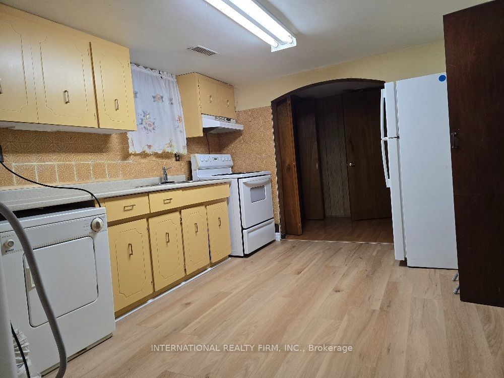 607 Coldstream Avenue Property Photo 10