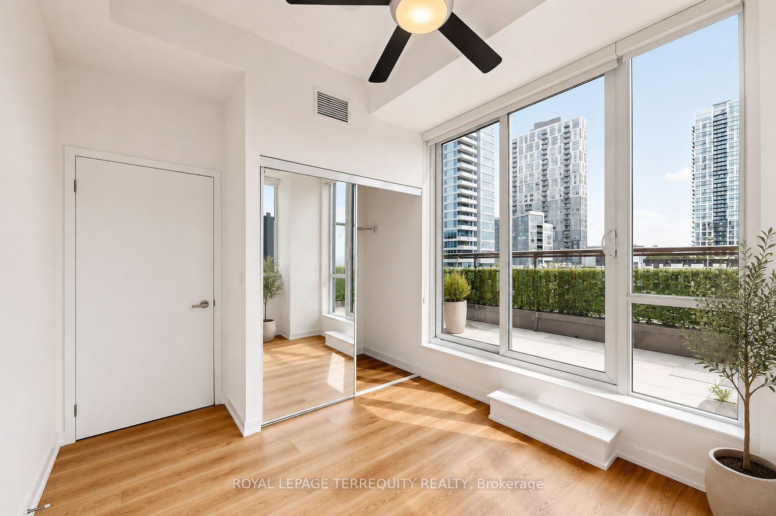 55 Regent Park Boulevard 415 Property Photo 11