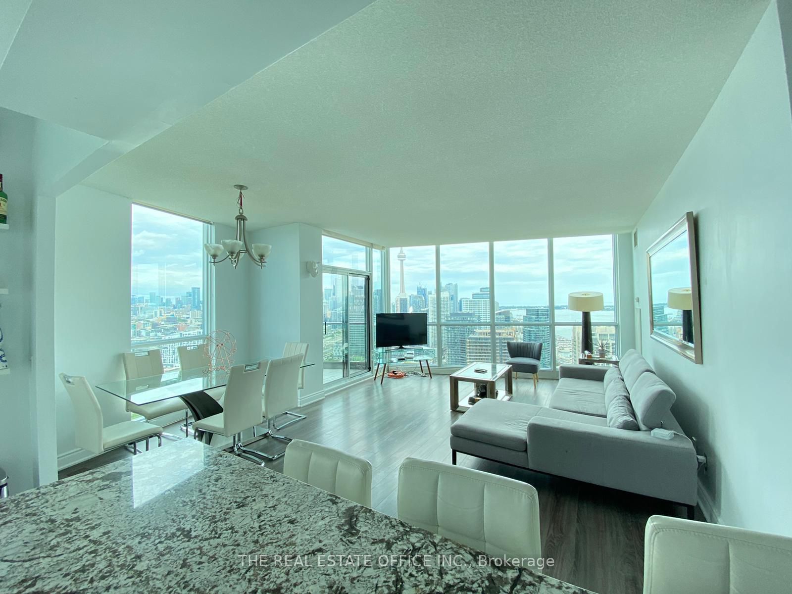 219 Fort York Boulevard Uph 2 Property Photo 1