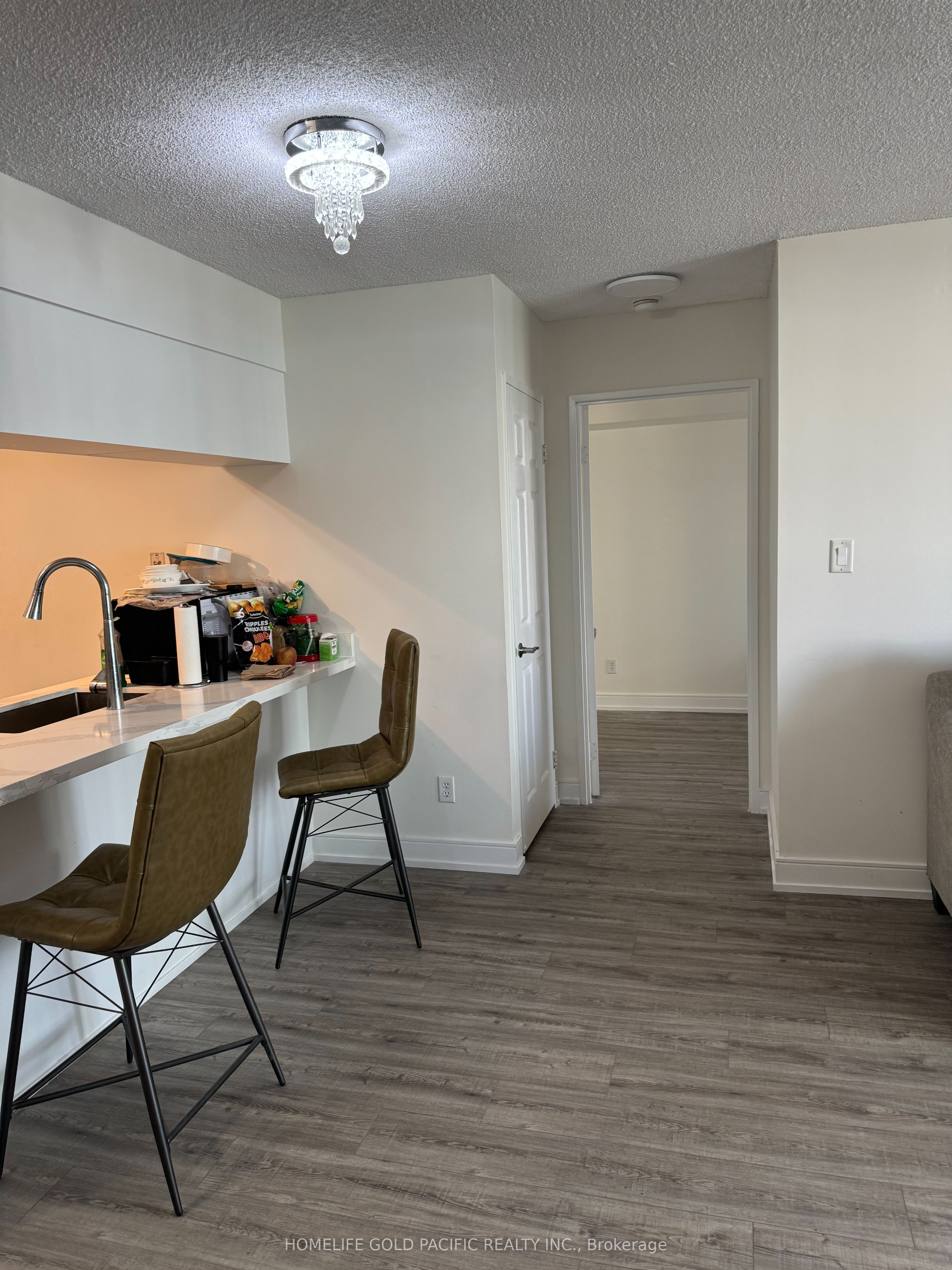 28 Empress Avenue 1716 Property Photo 3