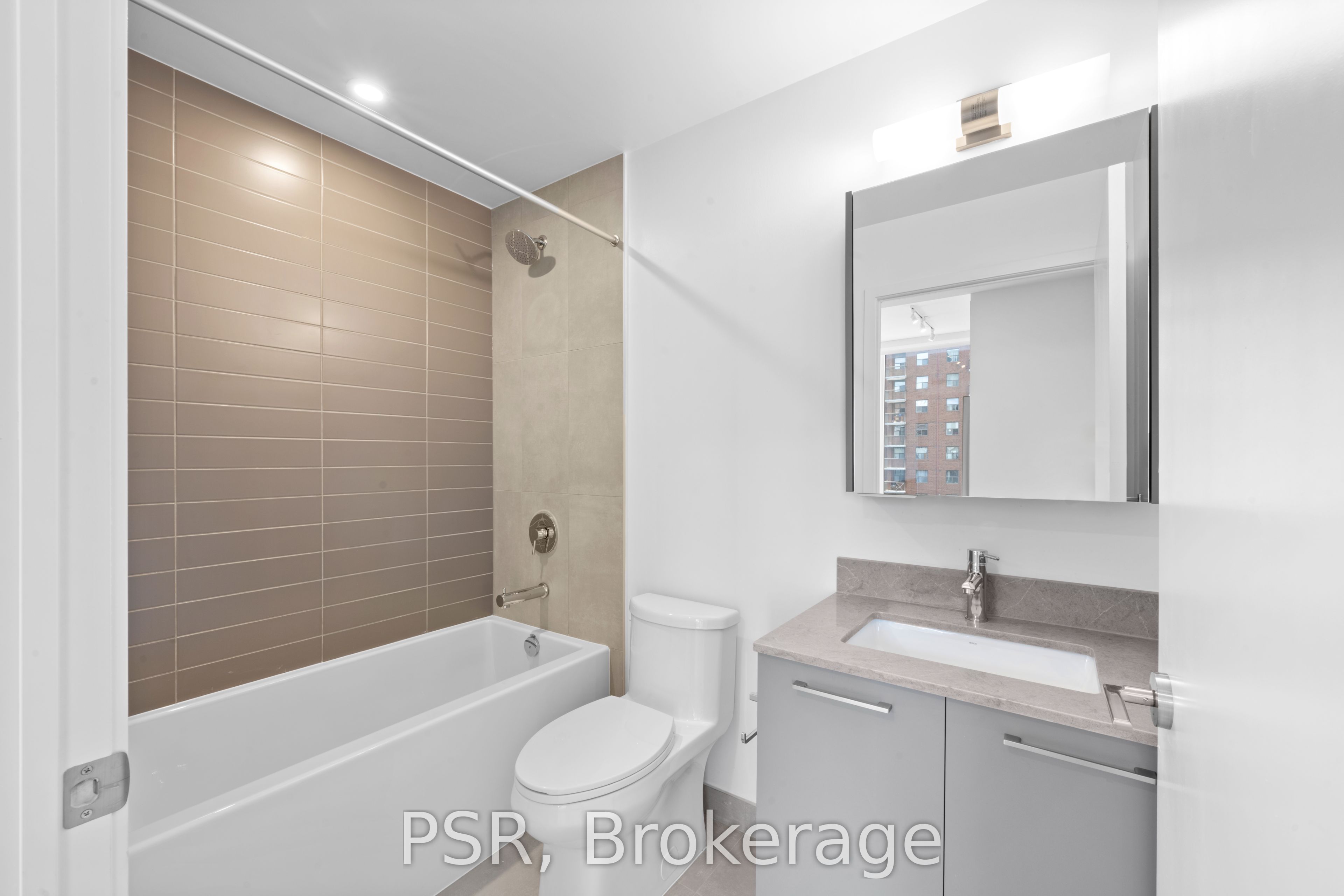 101 Roehampton Avenue 708 Property Photo 8