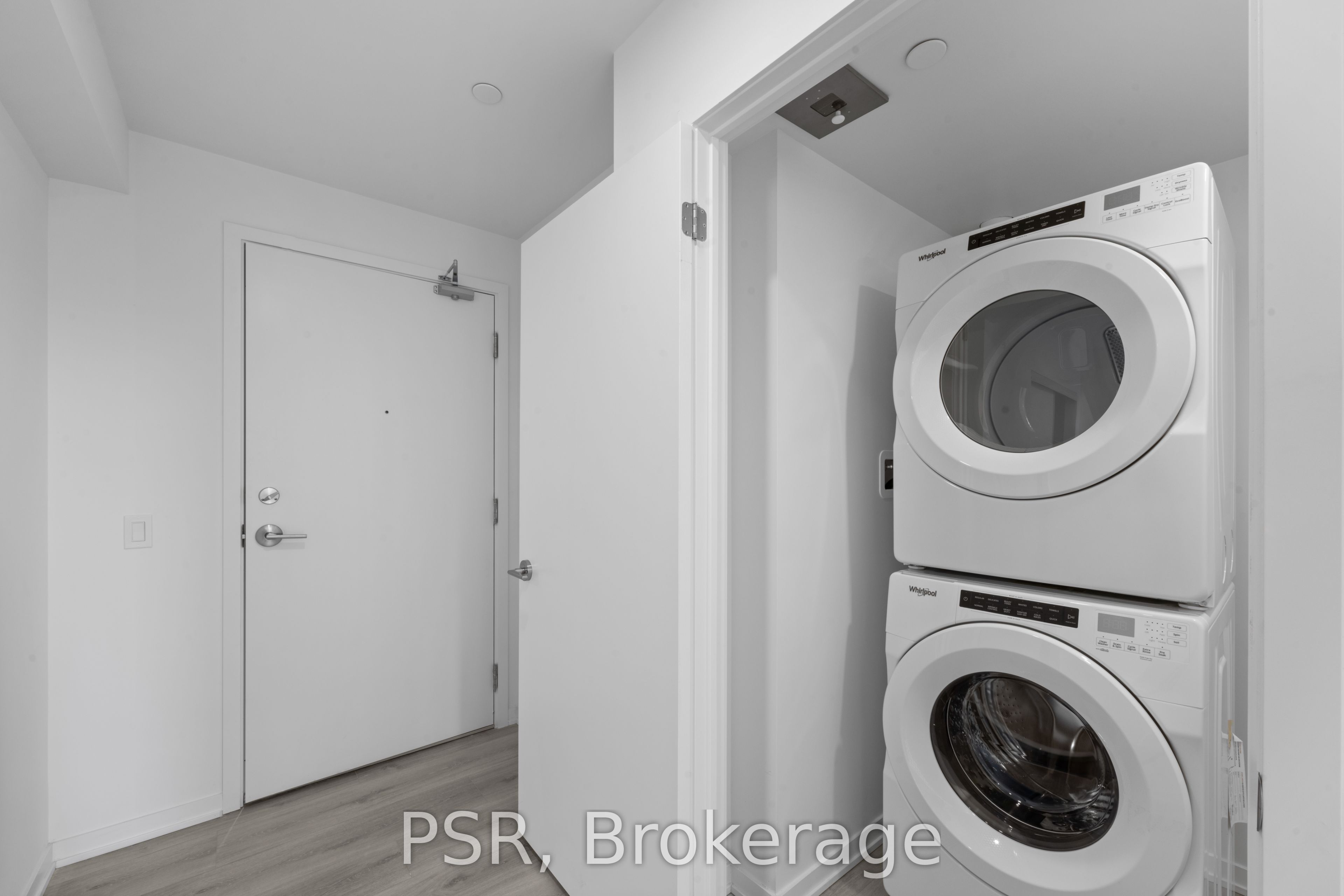 101 Roehampton Avenue 708 Property Photo 11