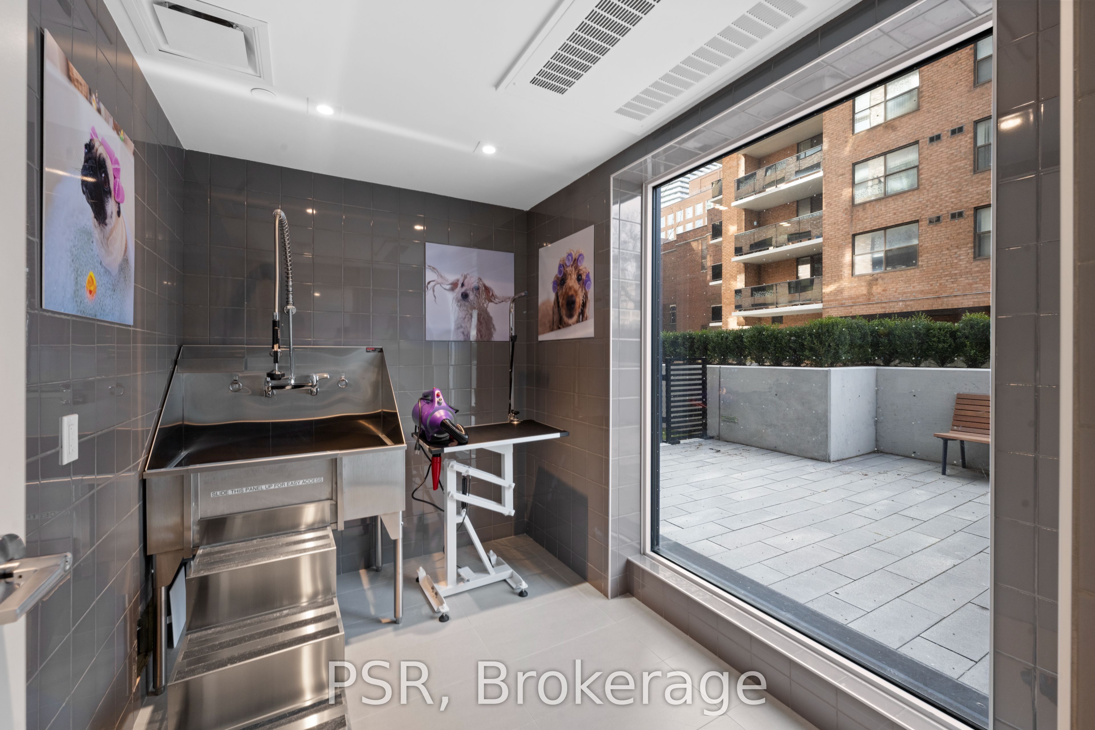 101 Roehampton Avenue 708 Property Photo 24