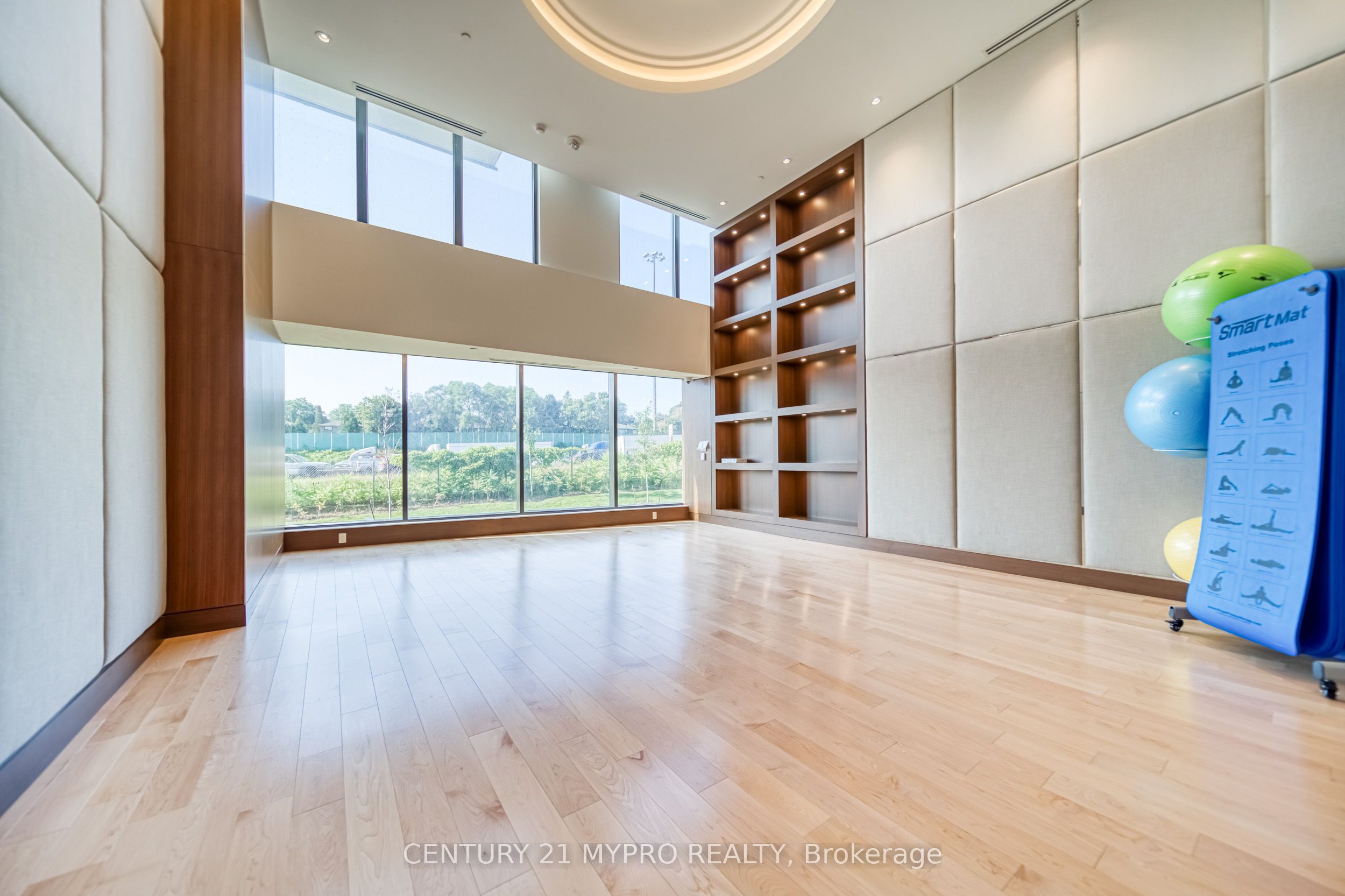 95 Mcmahon Drive 506 Property Photo 16