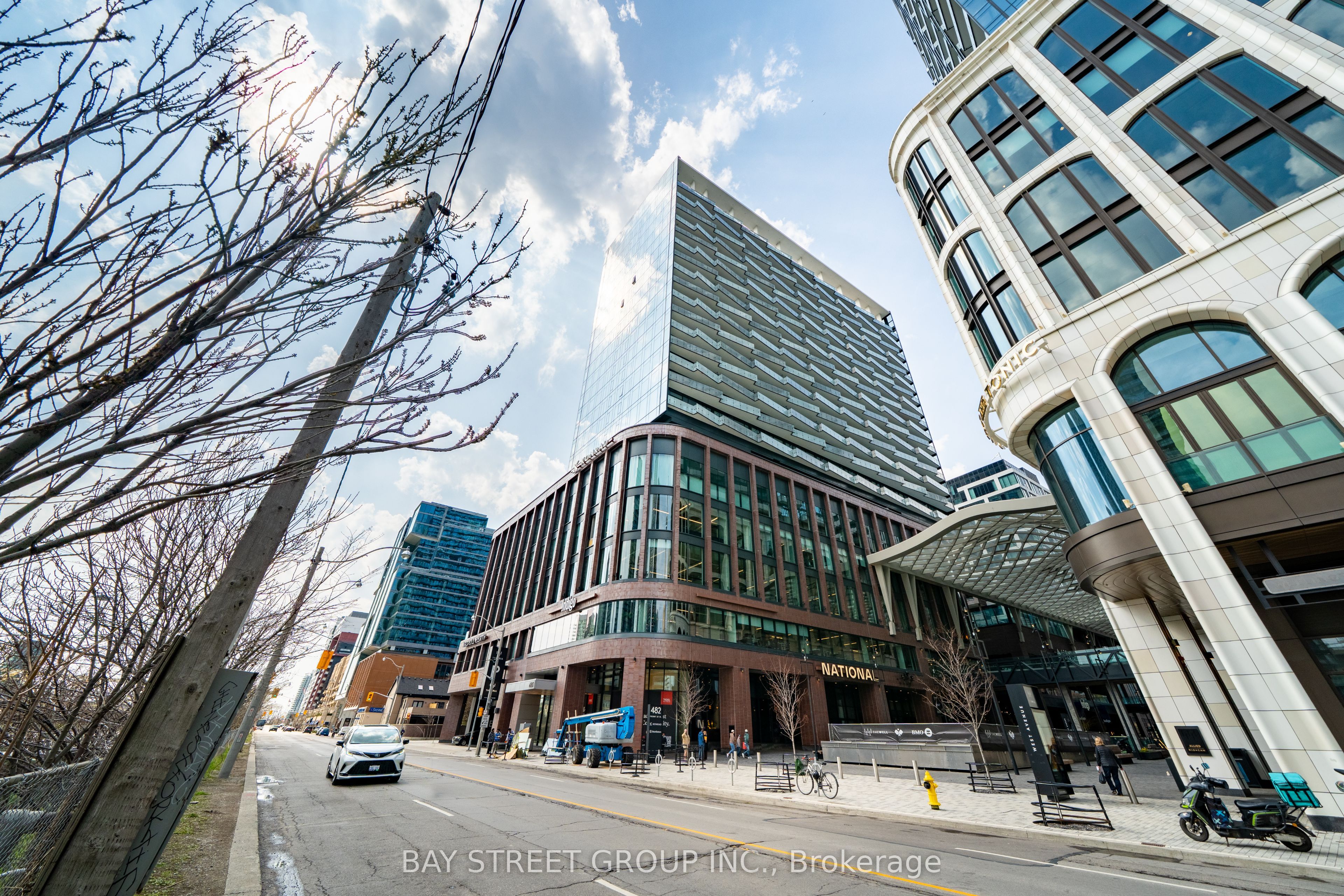 480 Front Street W 801