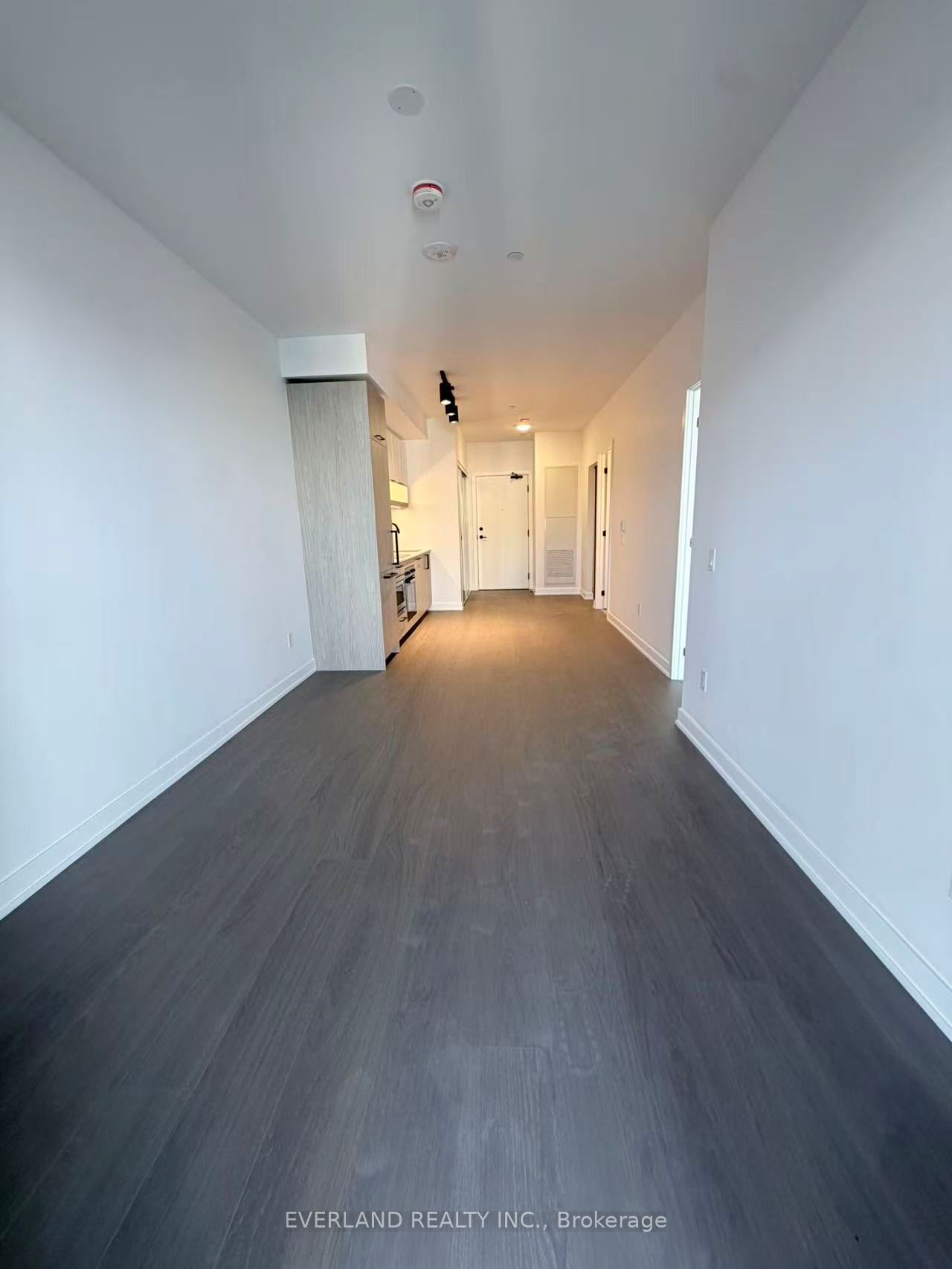 91 Montclair Avenue 717 Property Photo 6