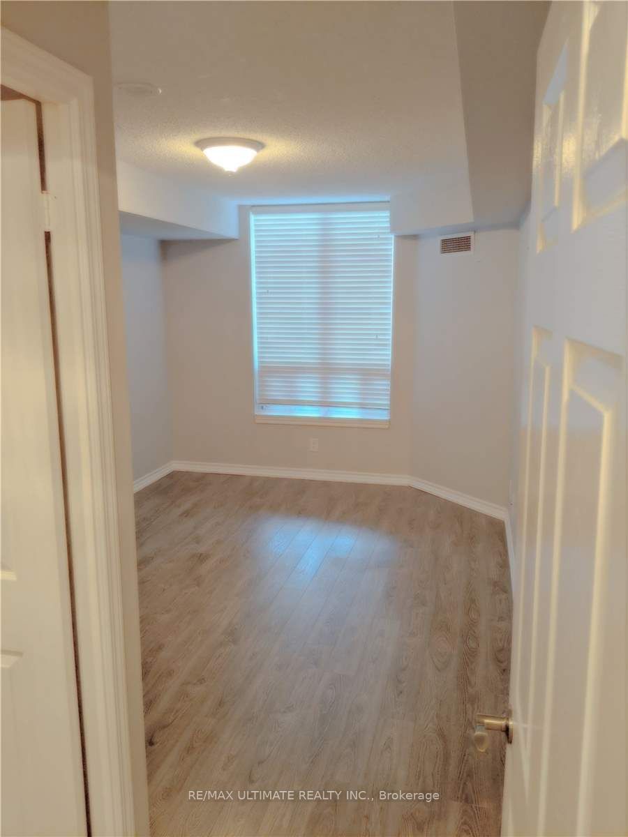 1730 Eglinton Avenue E 202 Property Photo 5