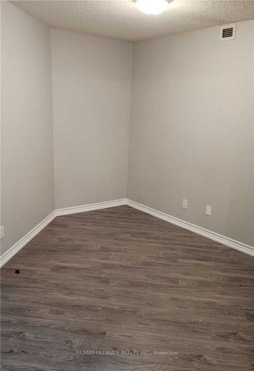 1730 Eglinton Avenue E 202 Property Photo 6