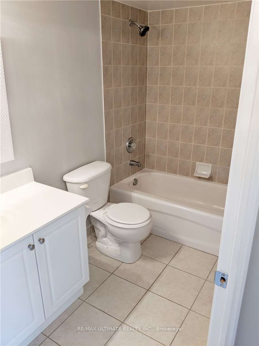 1730 Eglinton Avenue E 202 Property Photo 8