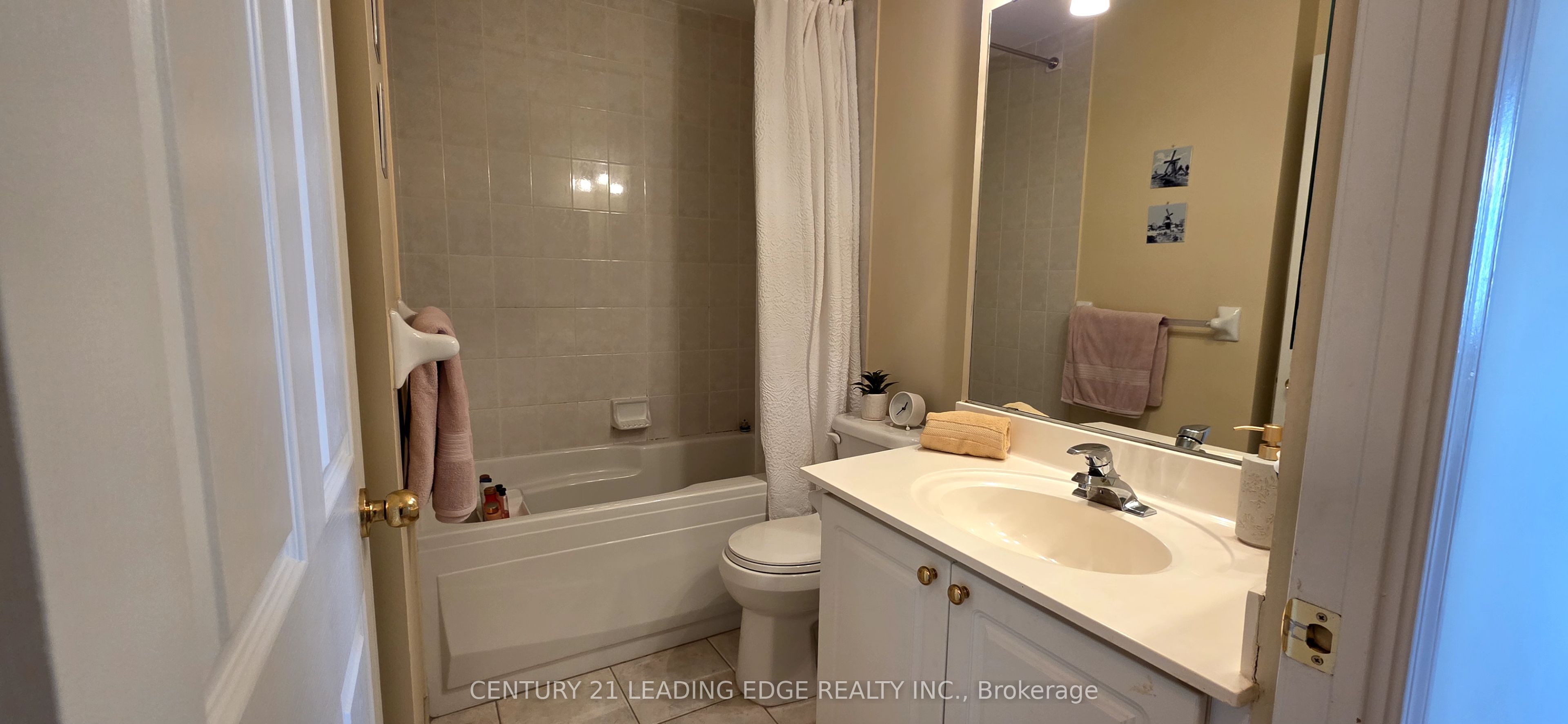 33 Empress Avenue Ph203 Property Photo 17