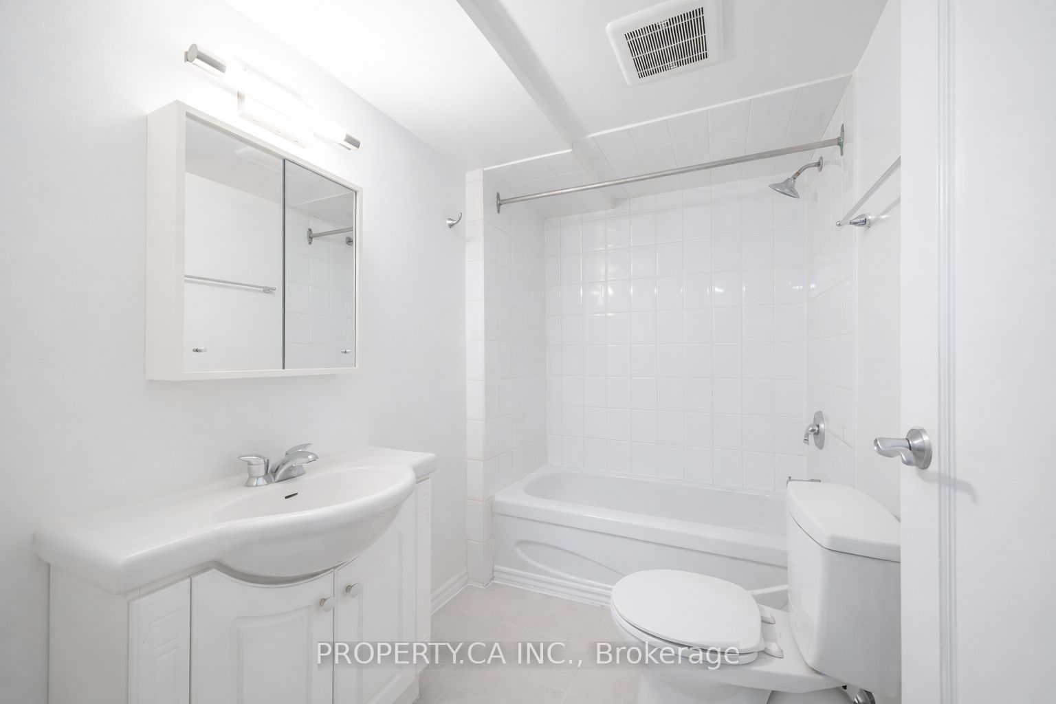 963 Avenue Road 5 Property Photo 8