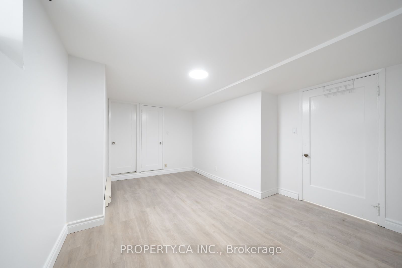 963 Avenue Road 5 Property Photo 10