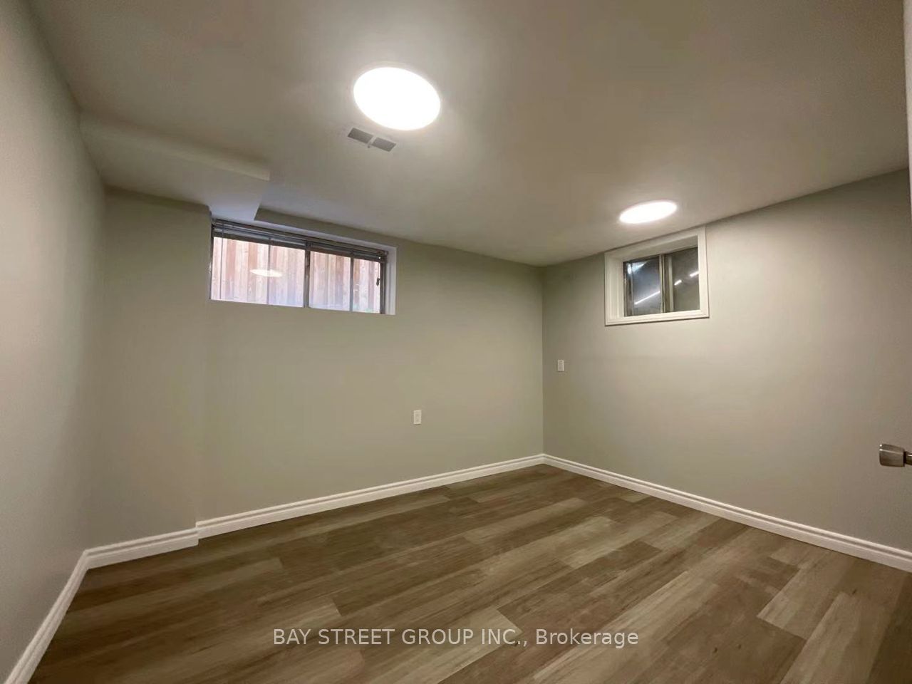 100 Charlton Boulevard Bsmt Property Photo 10