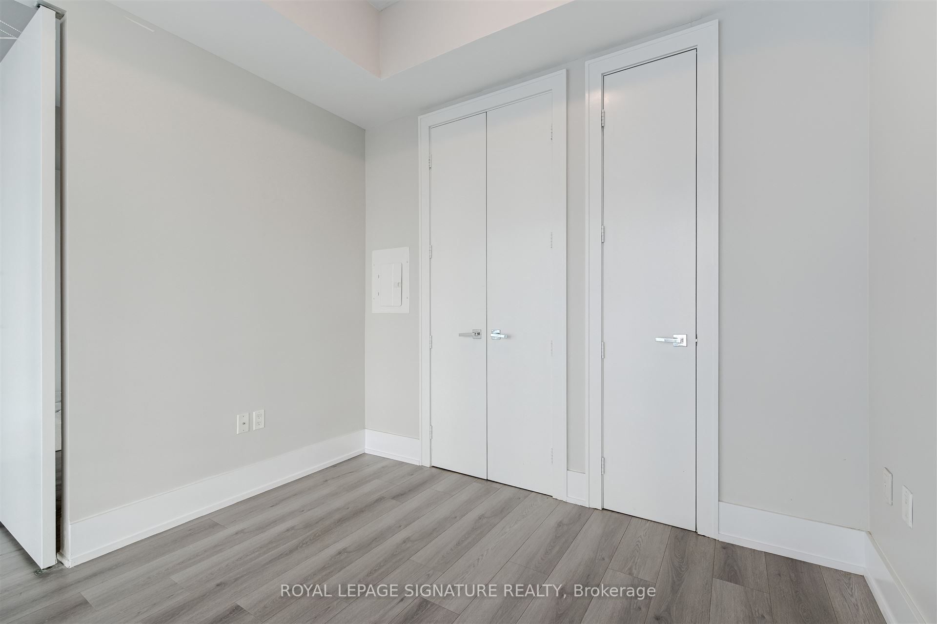 29 Queens Quay E 424 Property Photo 10