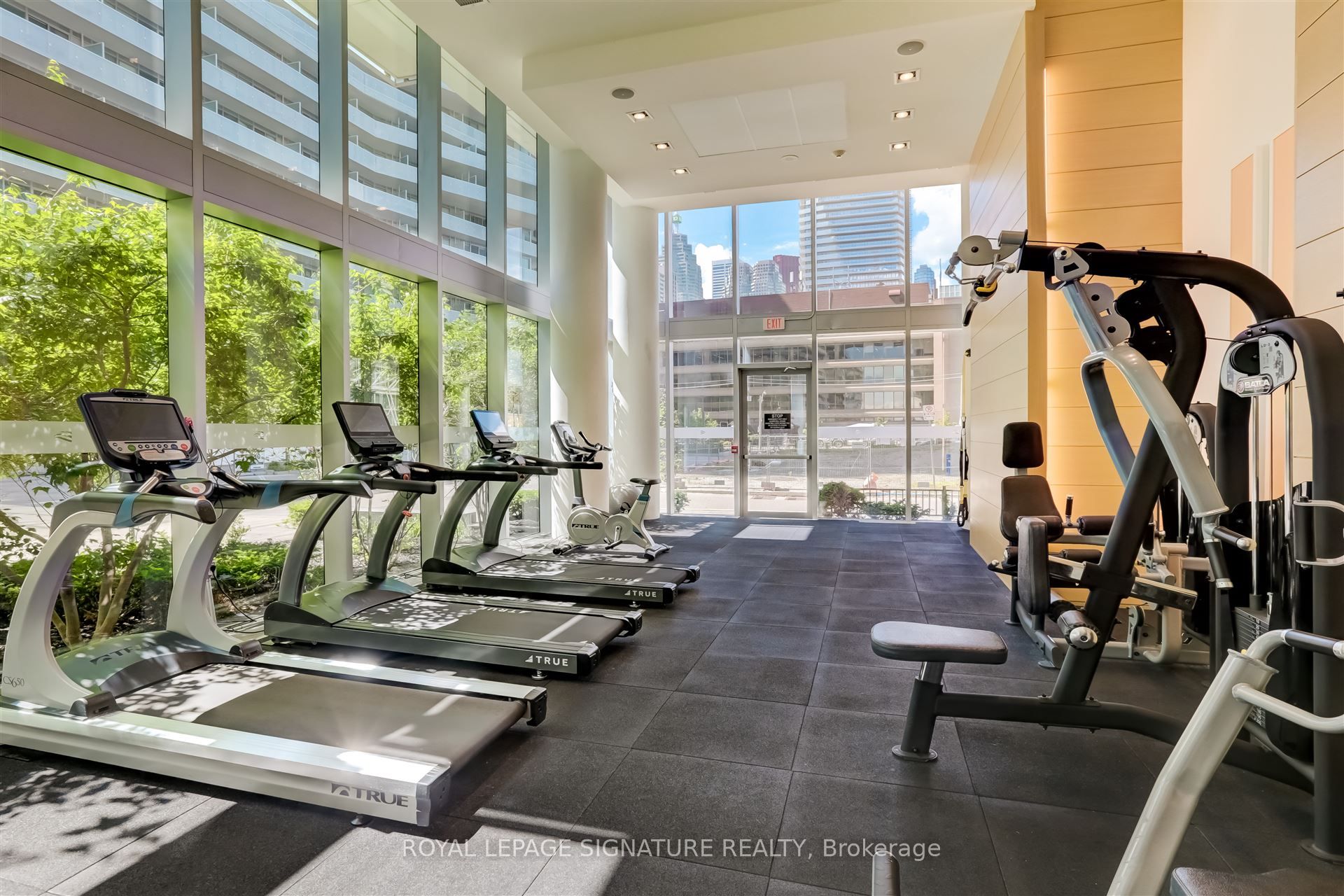 29 Queens Quay E 424 Property Photo 18