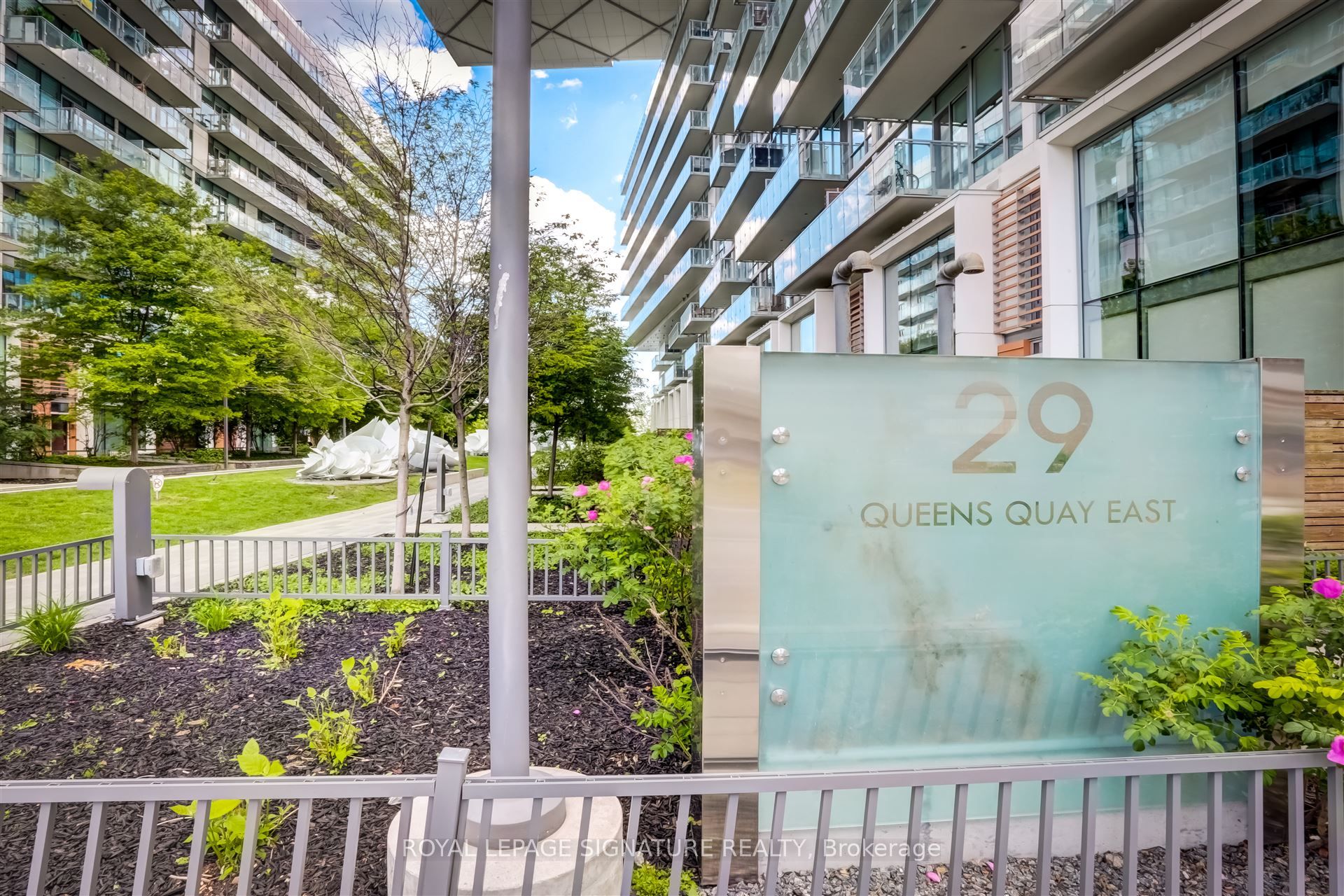29 Queens Quay E 424 Property Photo 23