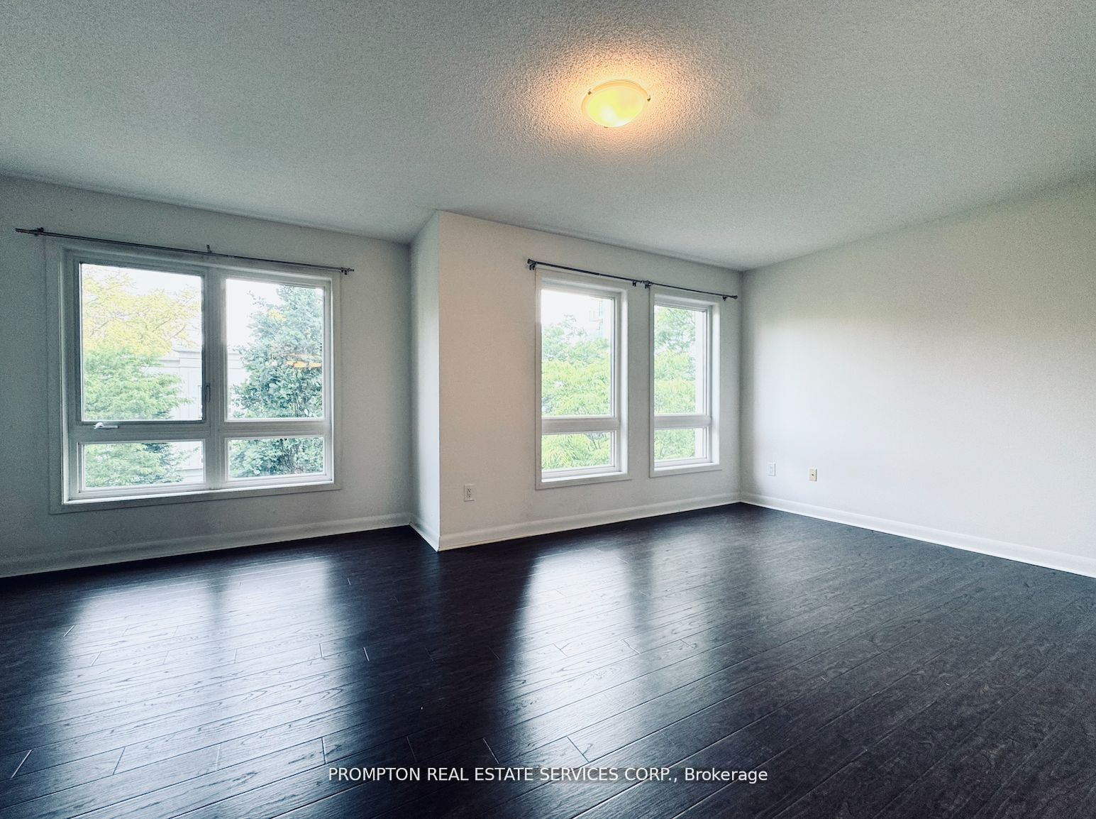 19 Anndale Drive Th 10 Property Photo 5