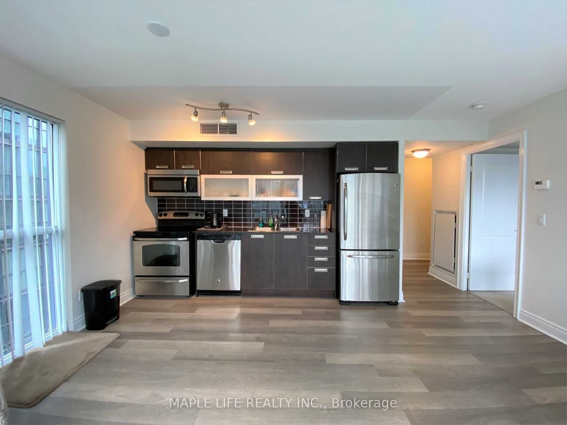 28 Ted Rogers Way 1802 Property Photo 10