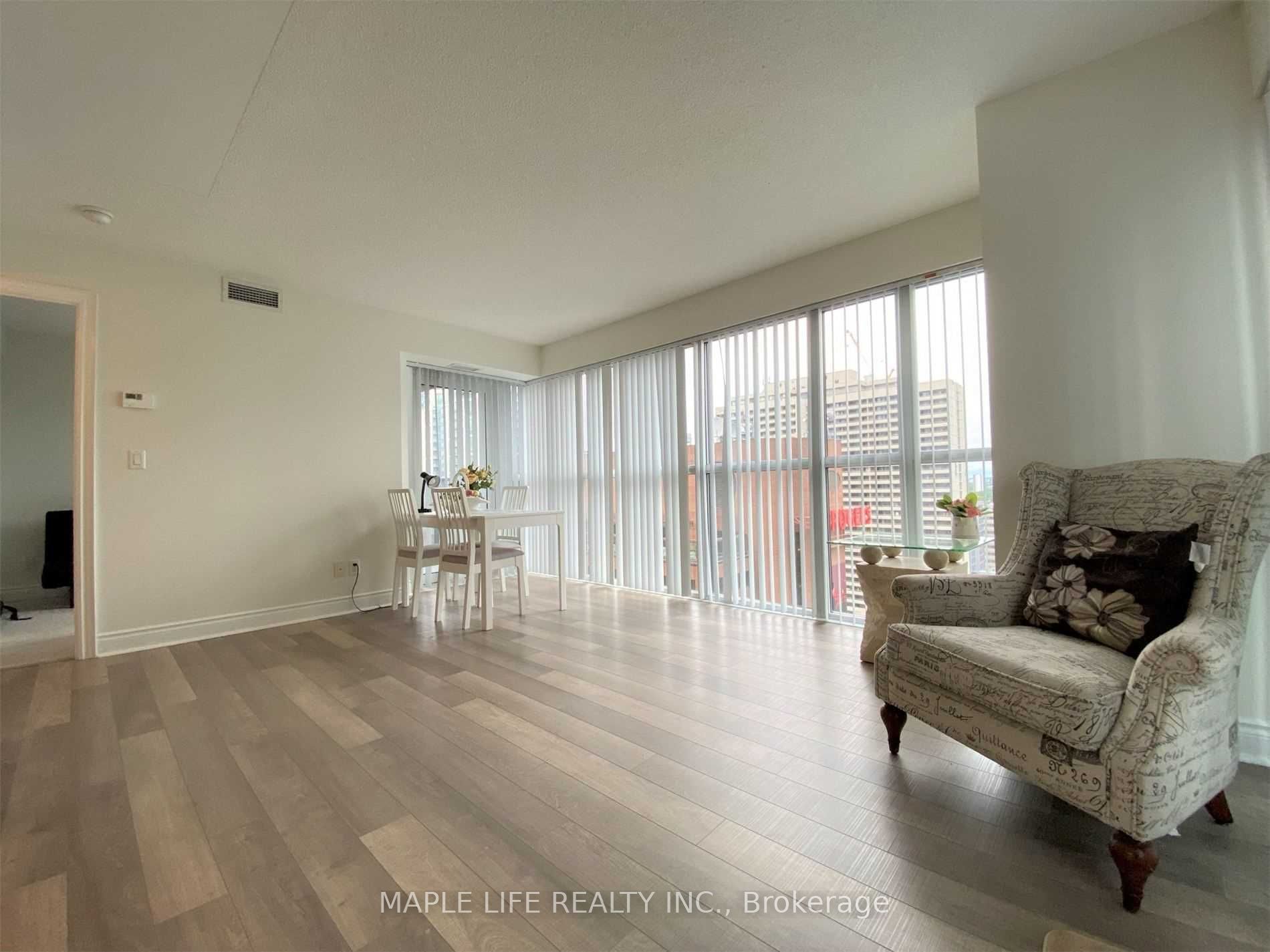 28 Ted Rogers Way 1802 Property Photo 11