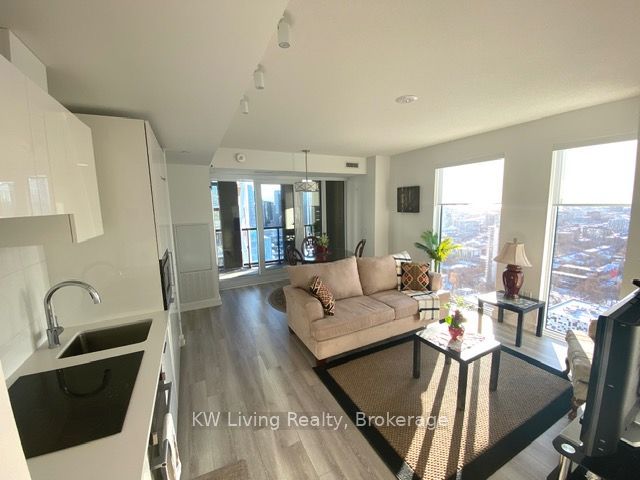 238 Simcoe Street 2908 Property Photo 16