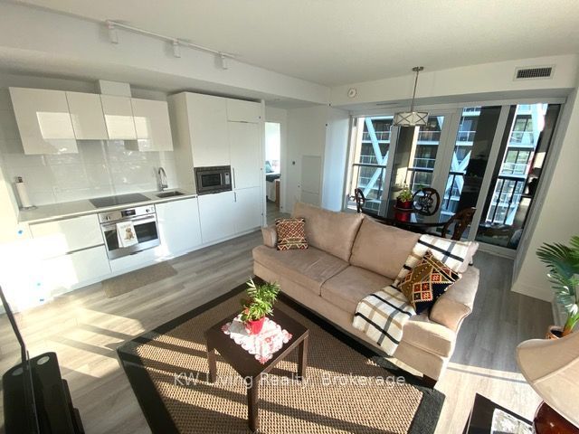238 Simcoe Street 2908 Property Photo 19