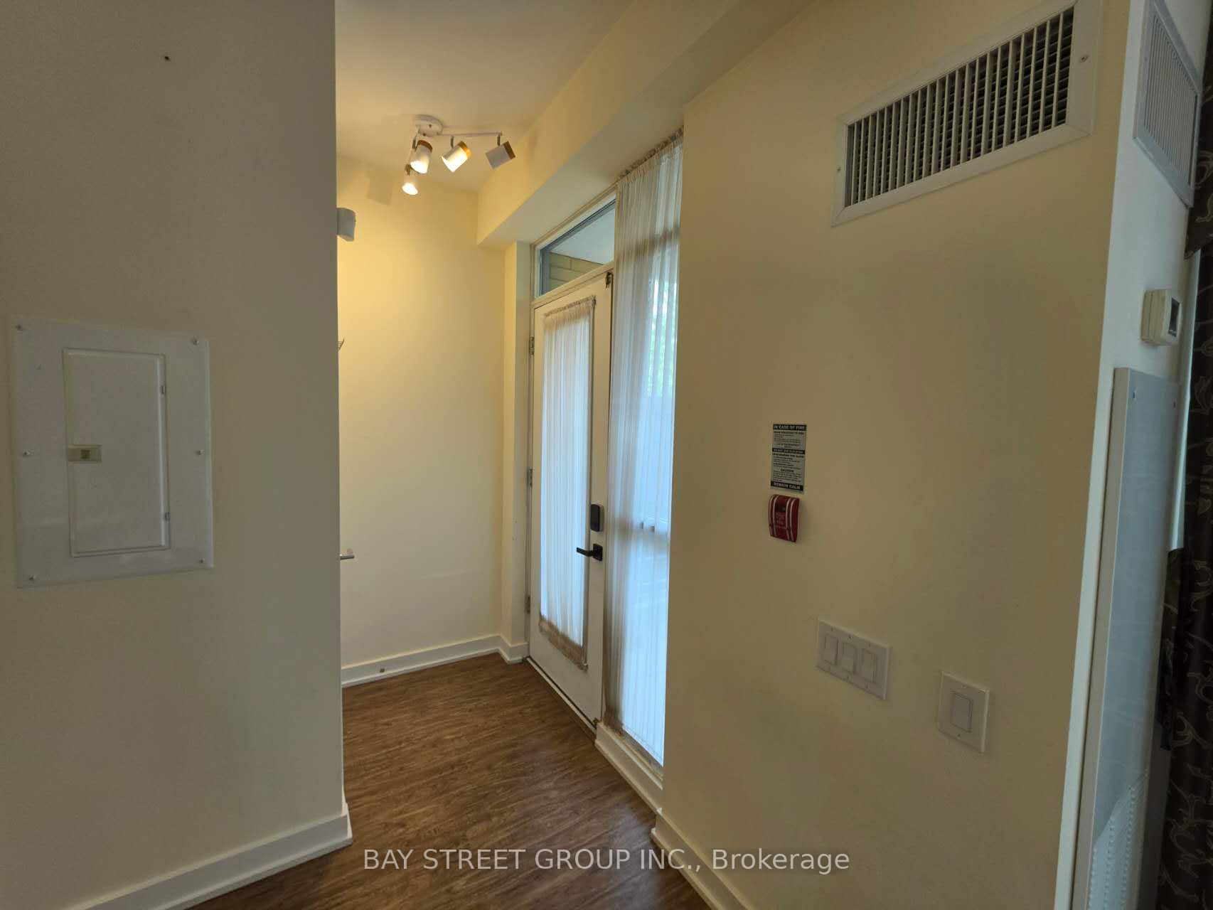 29 Singer Court Th 3 Property Photo 10