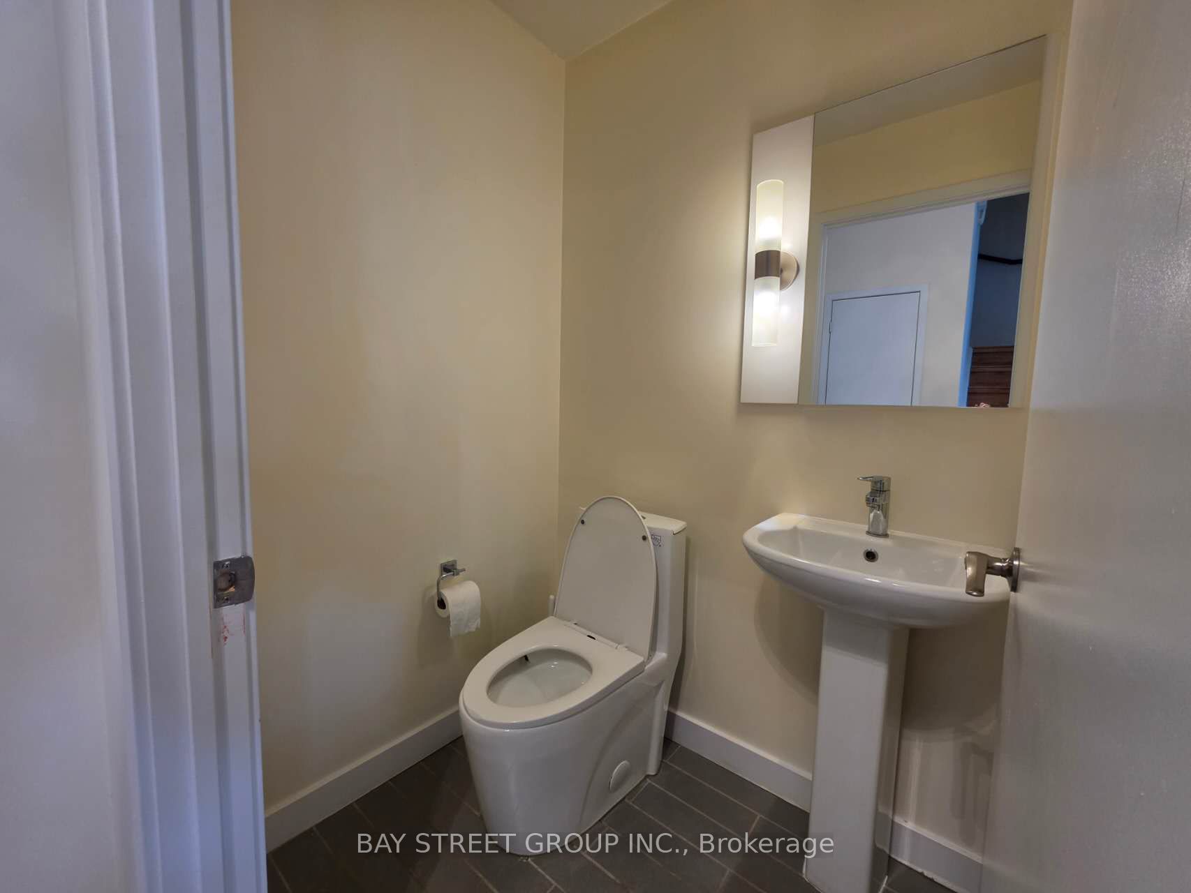 29 Singer Court Th 3 Property Photo 11