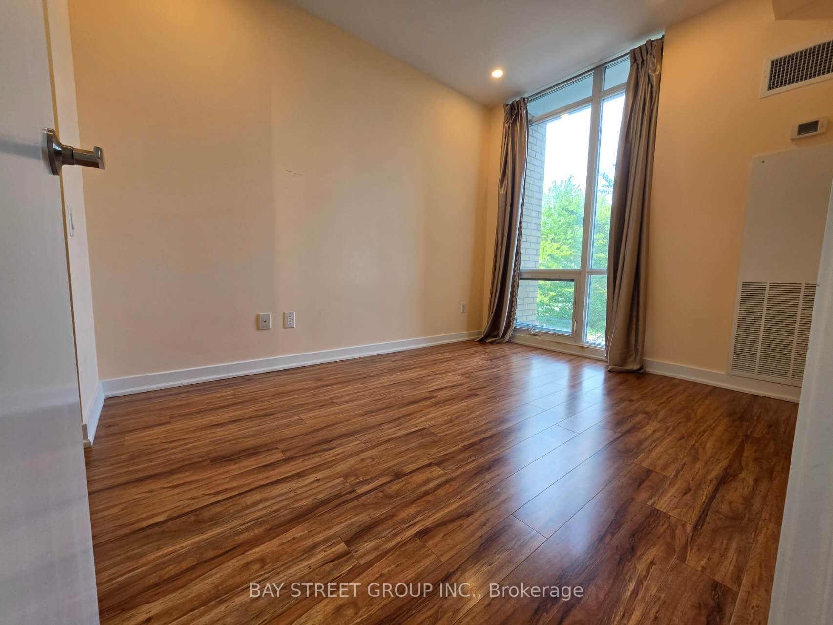 29 Singer Court Th 3 Property Photo 14
