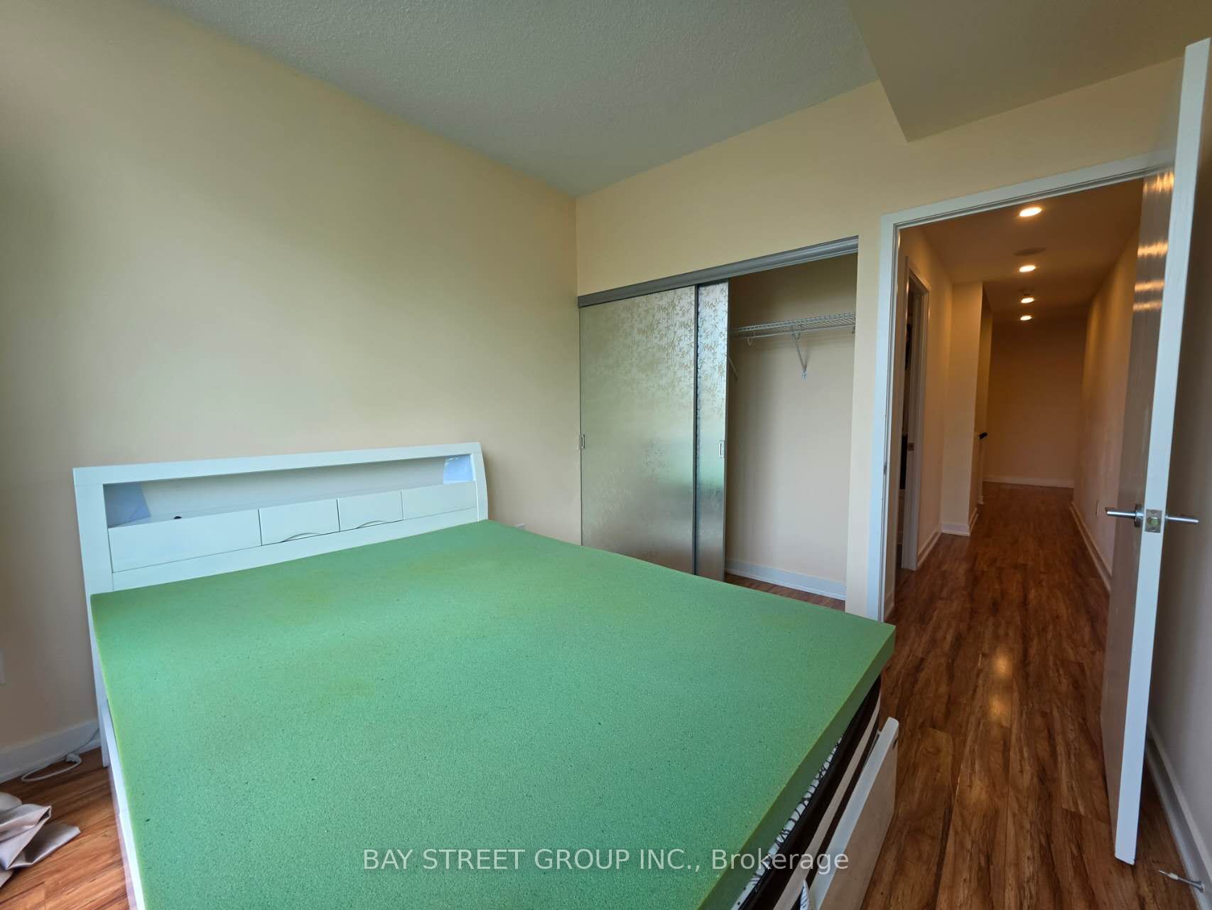 29 Singer Court Th 3 Property Photo 20
