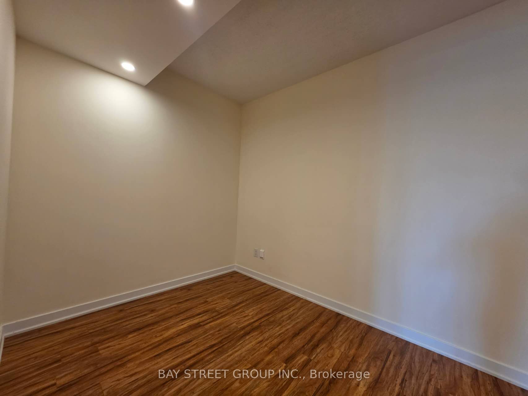 29 Singer Court Th 3 Property Photo 23