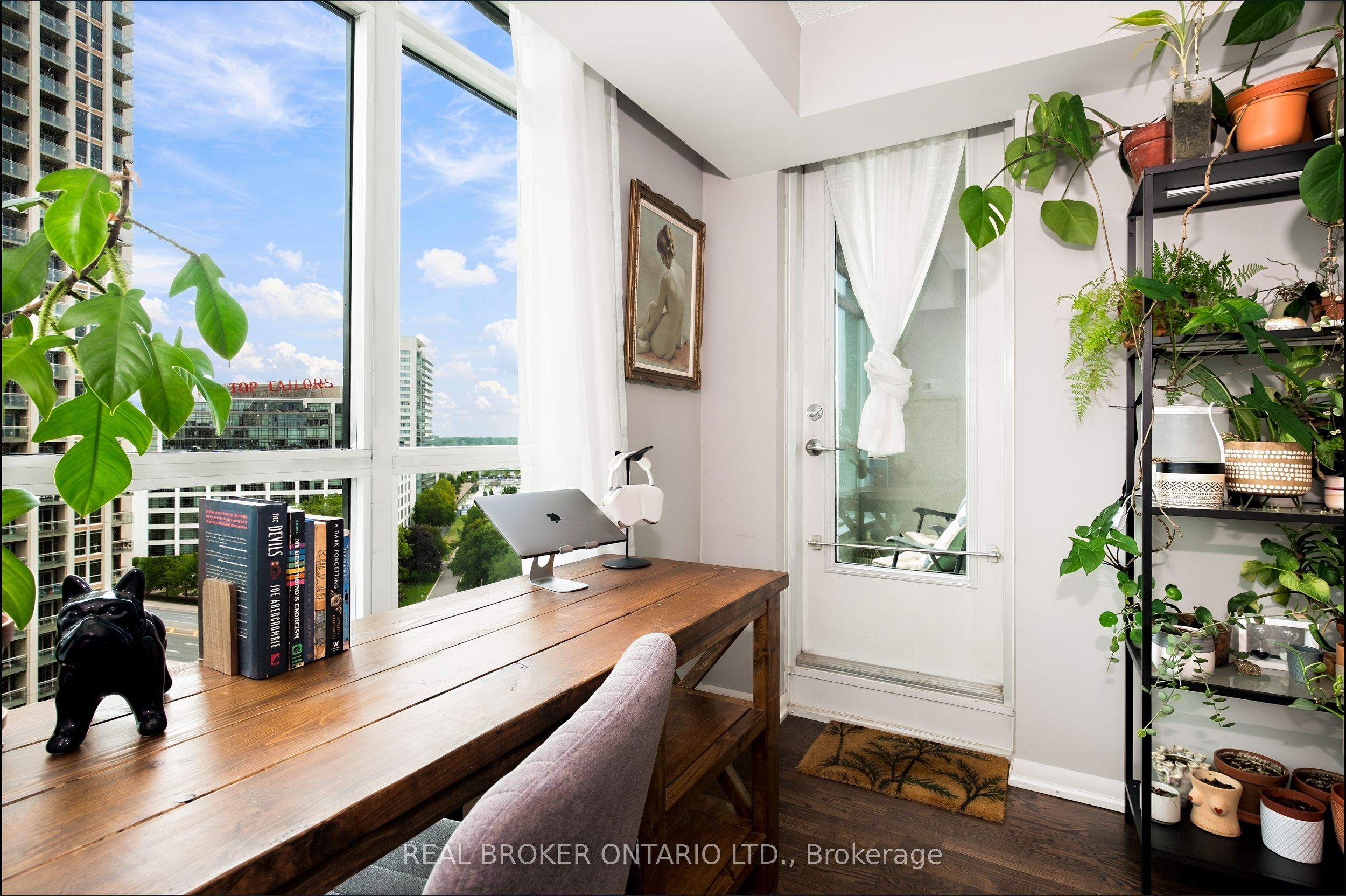 215 Fort York Boulevard 1312 Property Photo 4