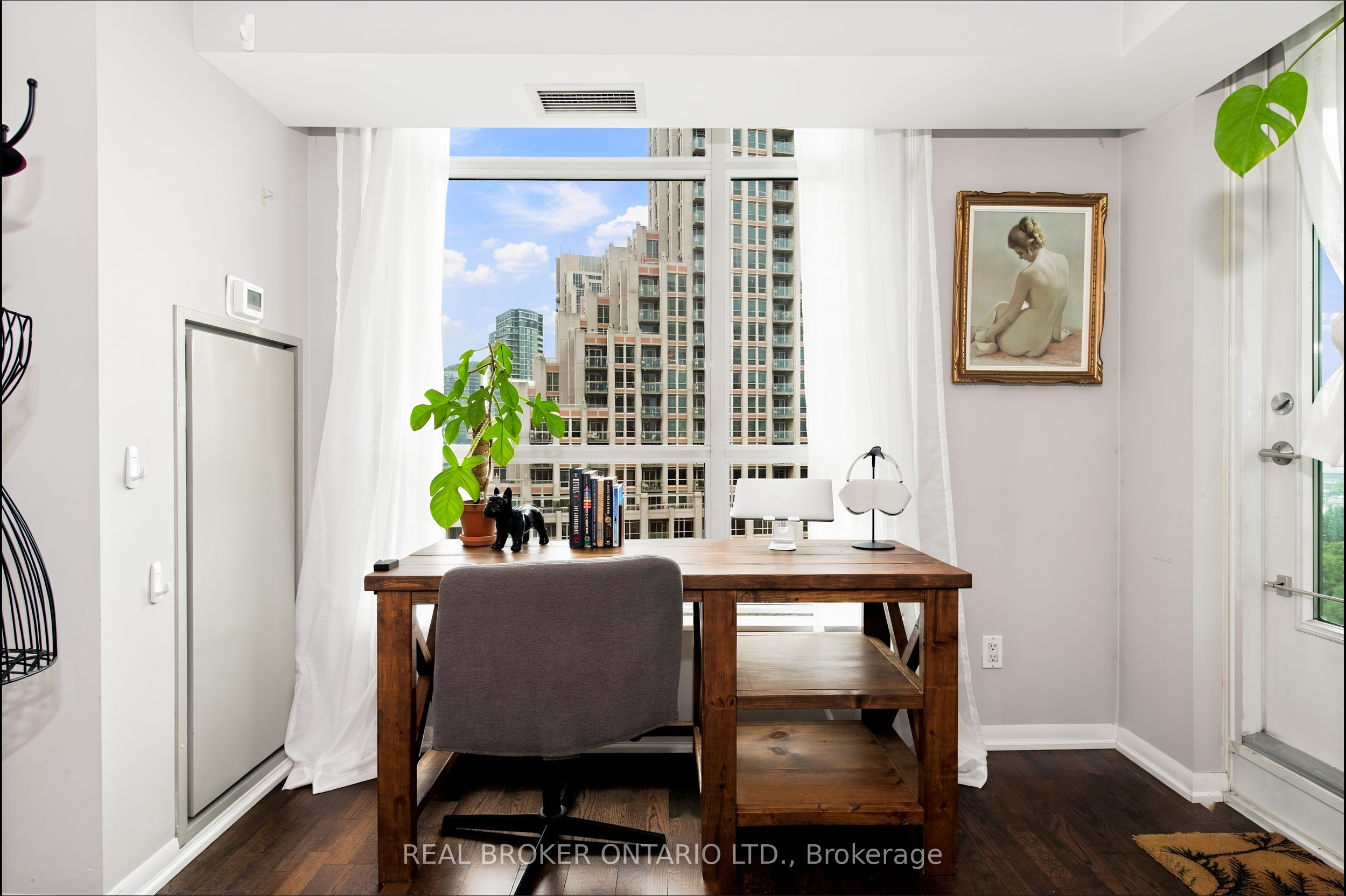 215 Fort York Boulevard 1312 Property Photo 5