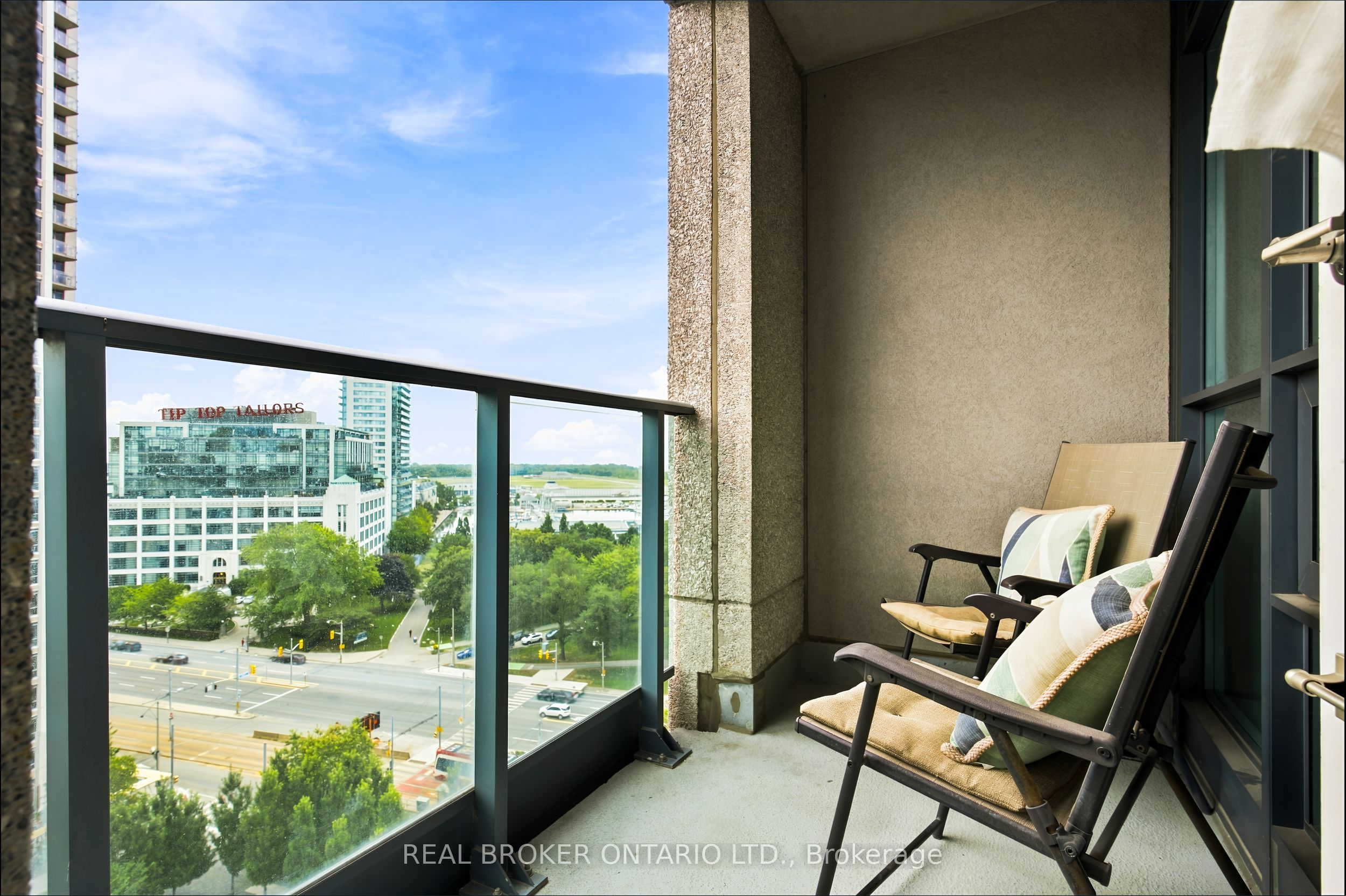 215 Fort York Boulevard 1312 Property Photo 8