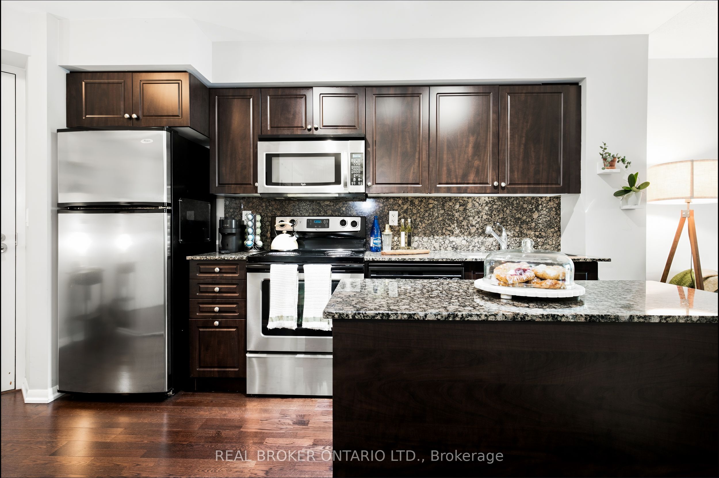 215 Fort York Boulevard 1312 Property Photo 12