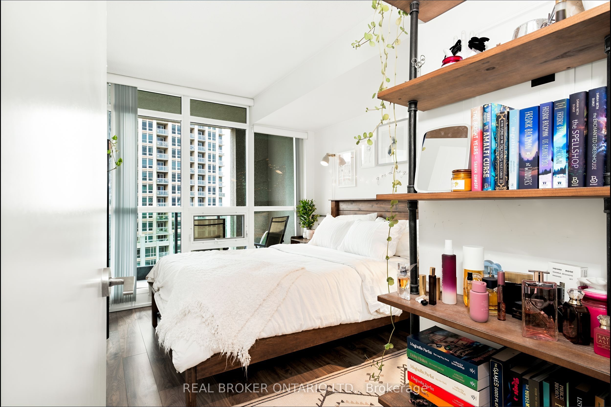 215 Fort York Boulevard 1312 Property Photo 20