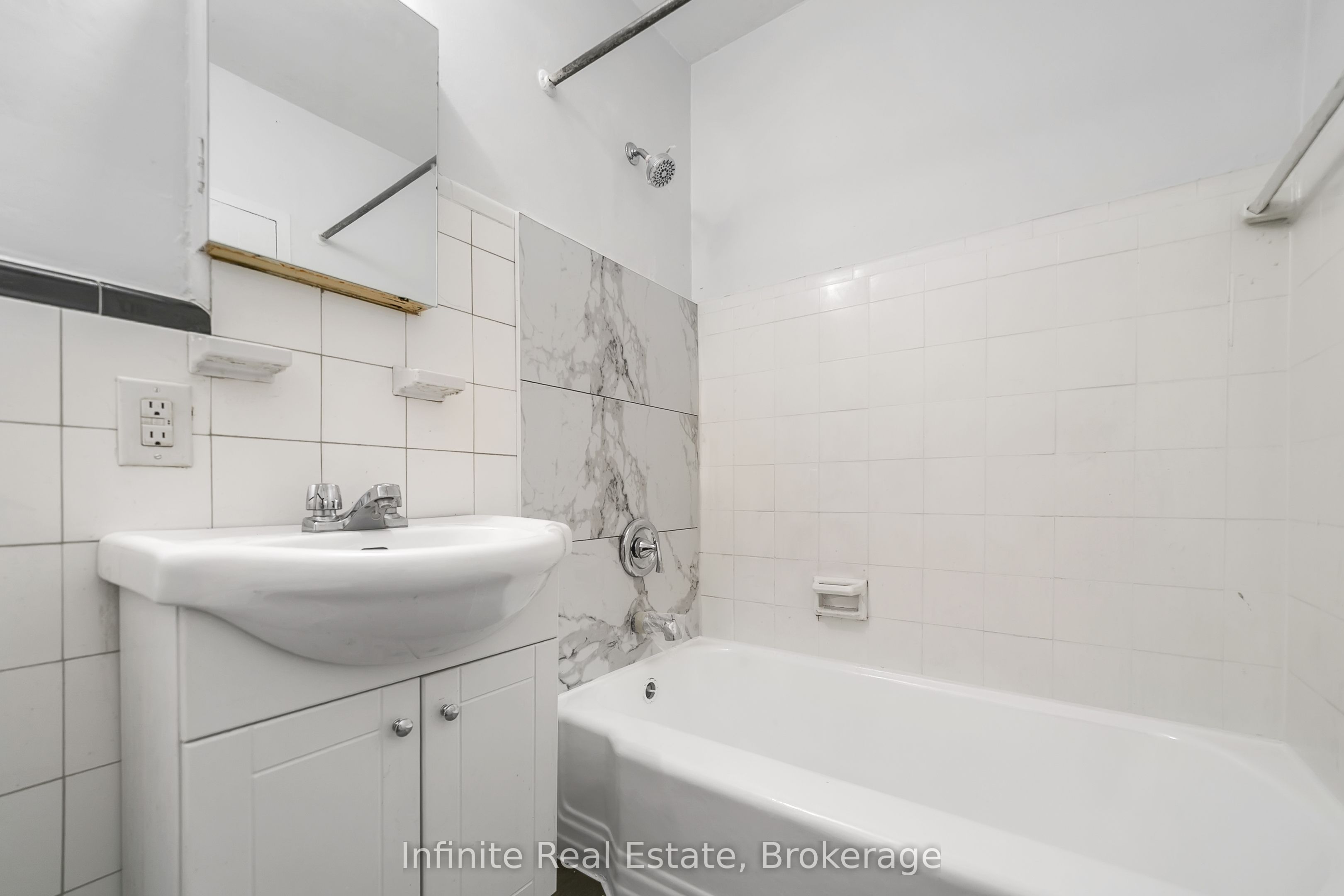 896 Eglinton Avenue E 111 Property Photo 6