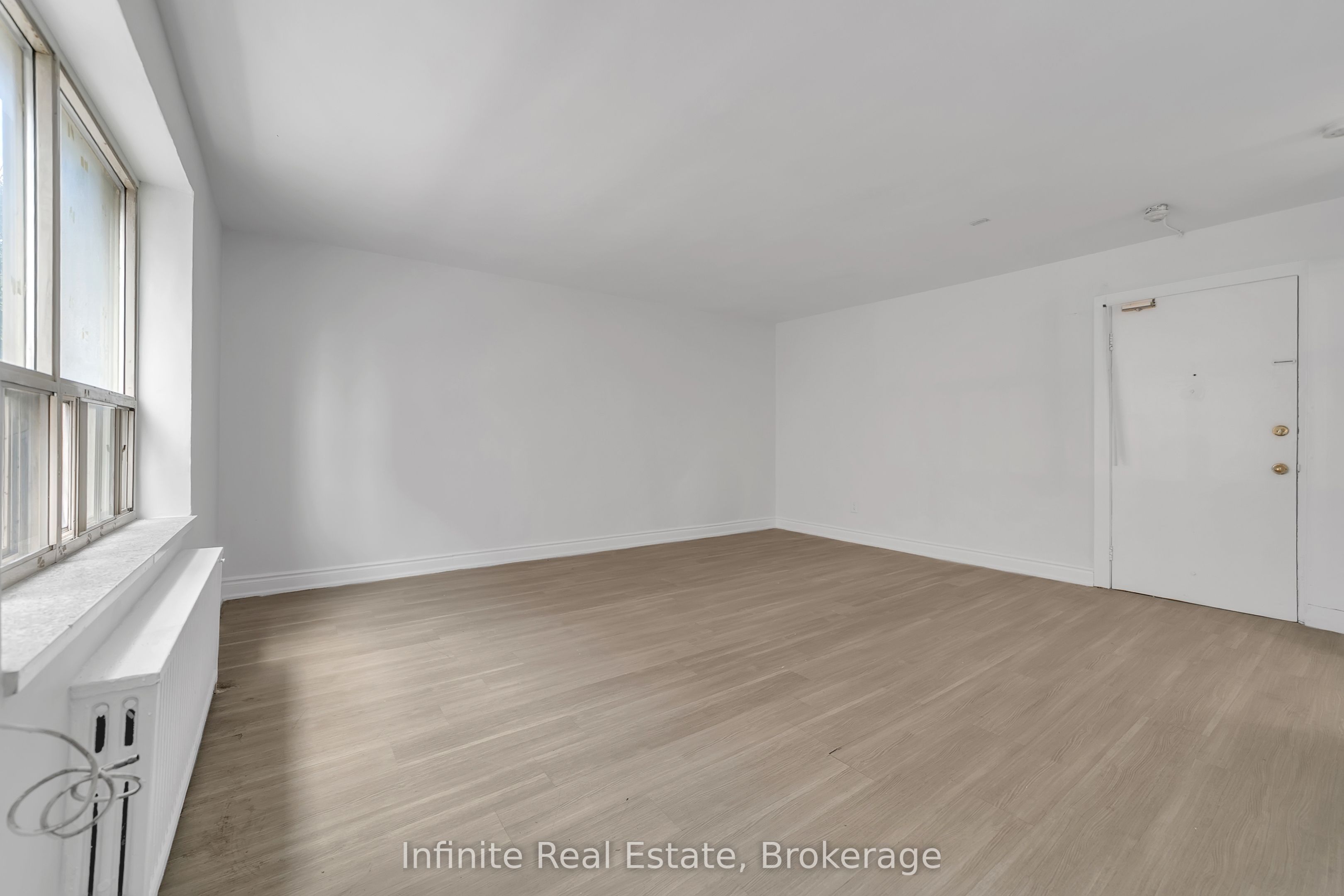 896 Eglinton Avenue E 111 Property Photo 9