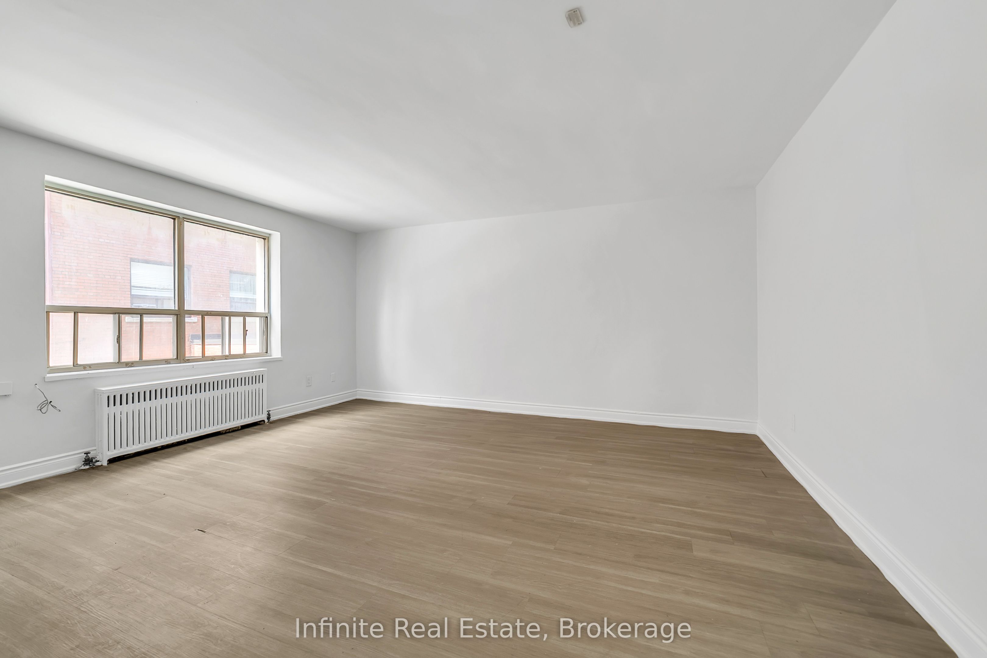 896 Eglinton Avenue E 111 Property Photo 10
