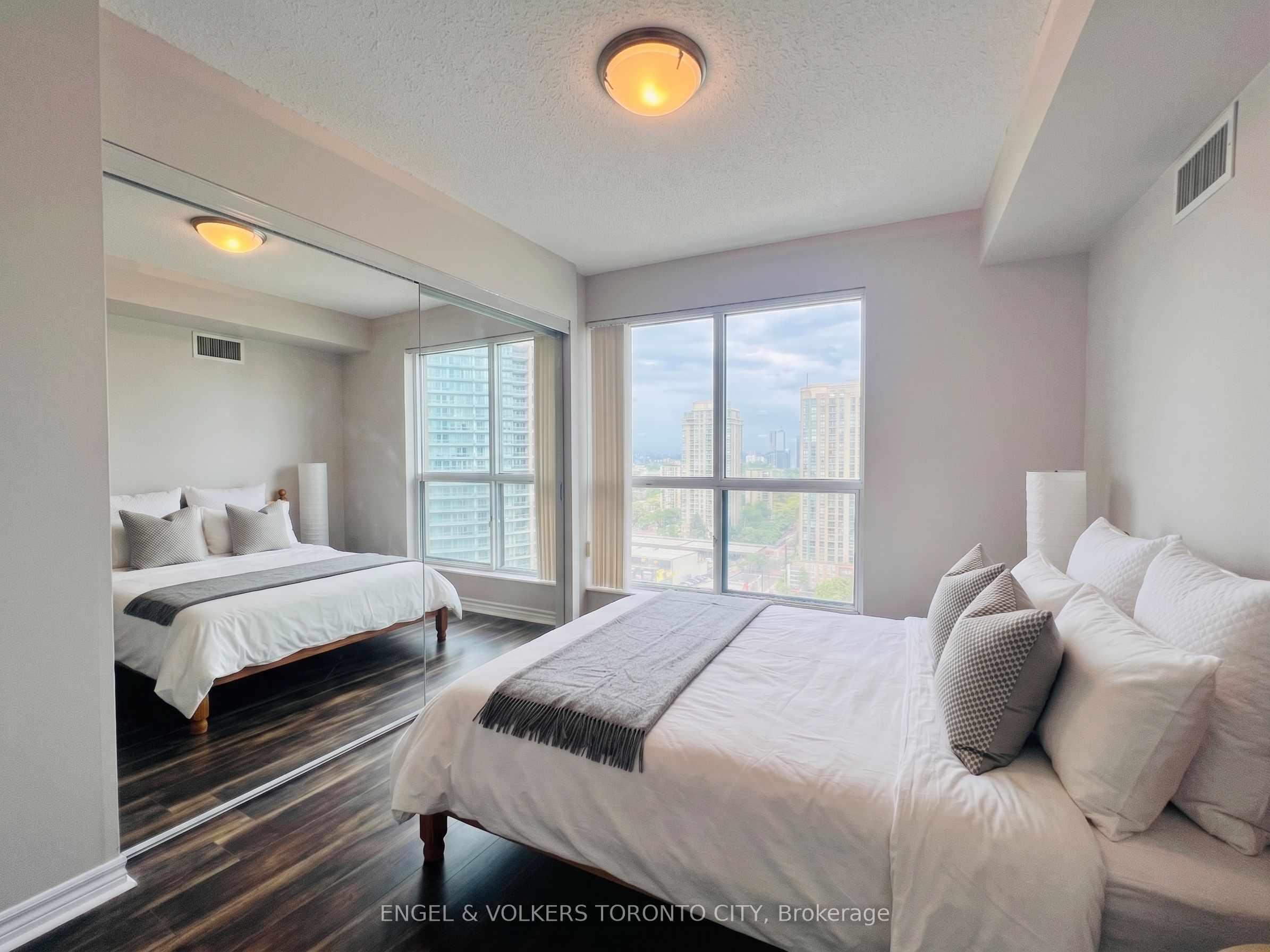 7 Lorraine Drive 2215 Property Photo 17