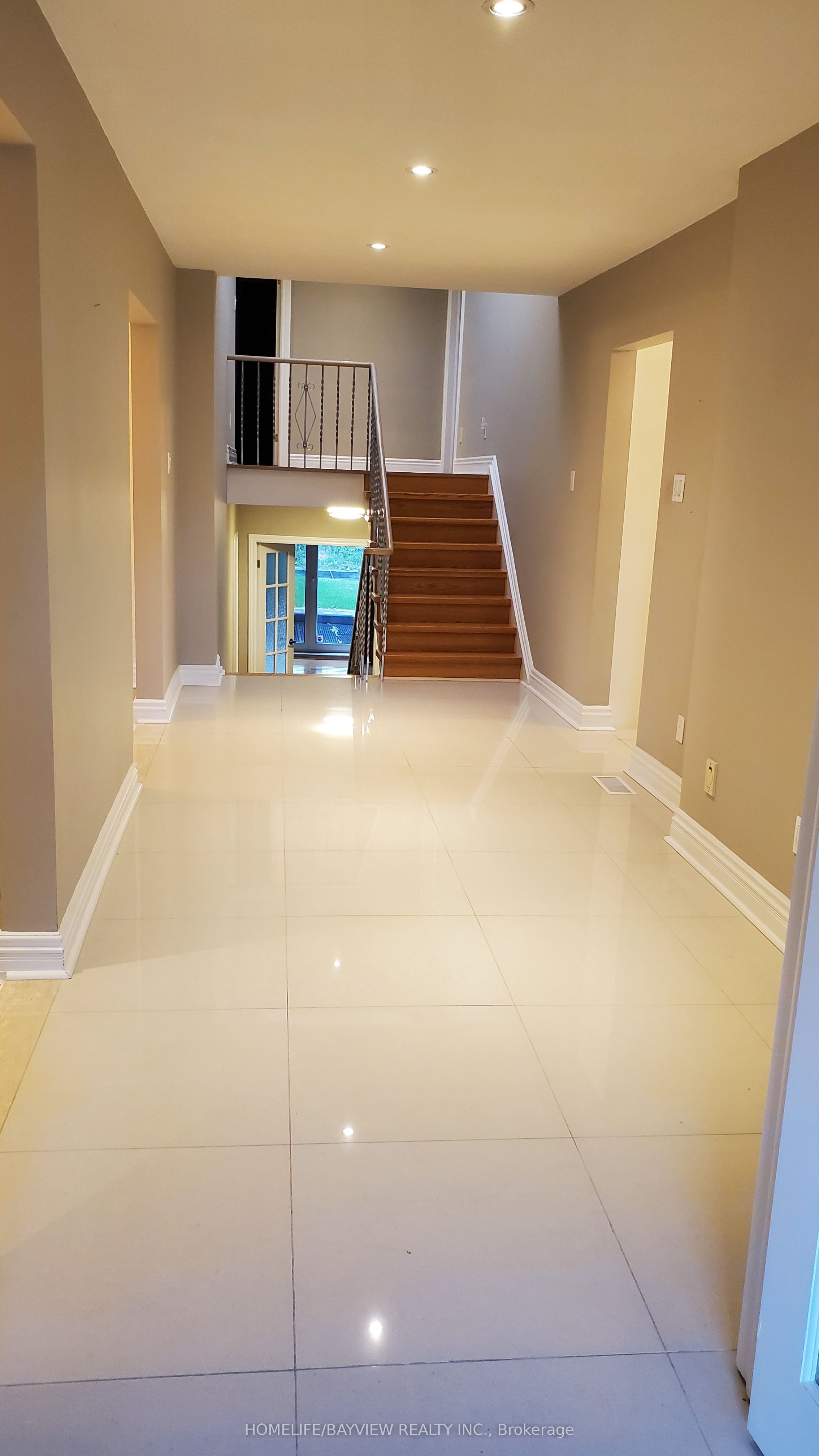 6 Restwell Crescent Property Photo 5