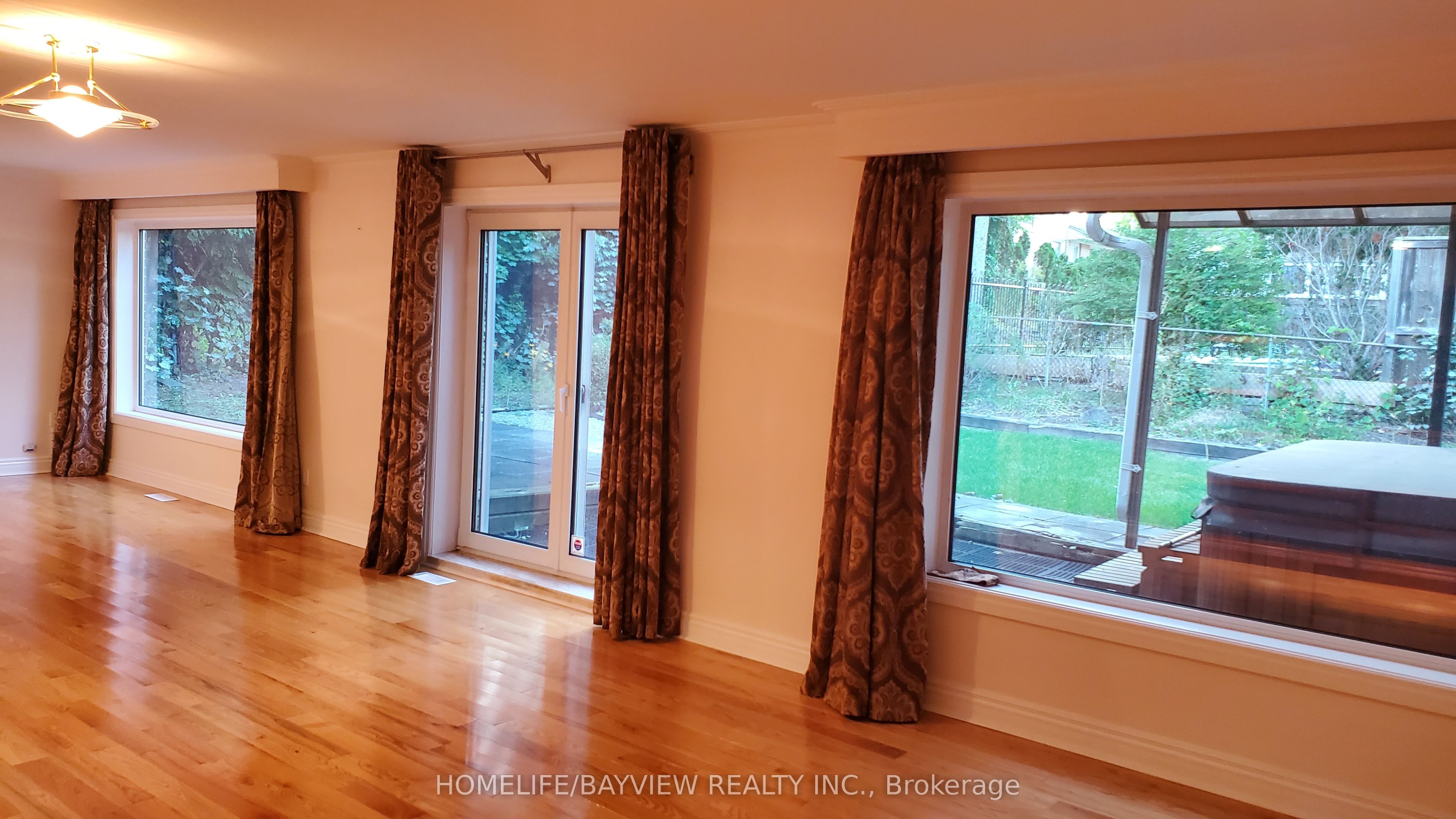 6 Restwell Crescent Property Photo 15