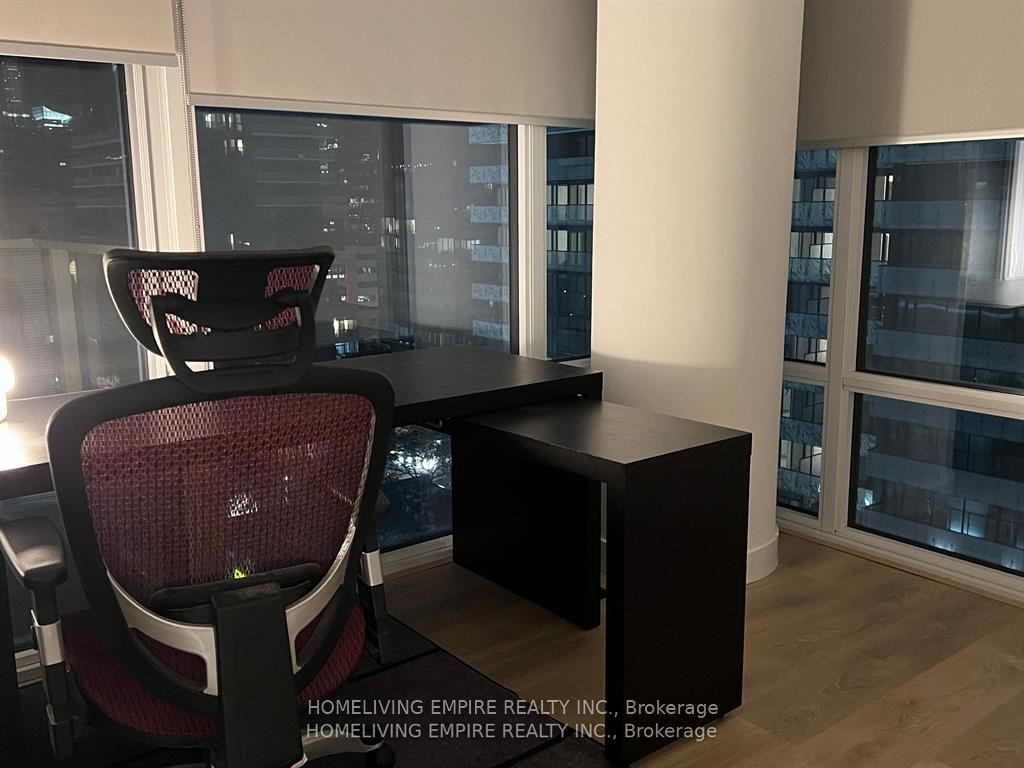 501 Yonge Street 1012 Property Photo 6
