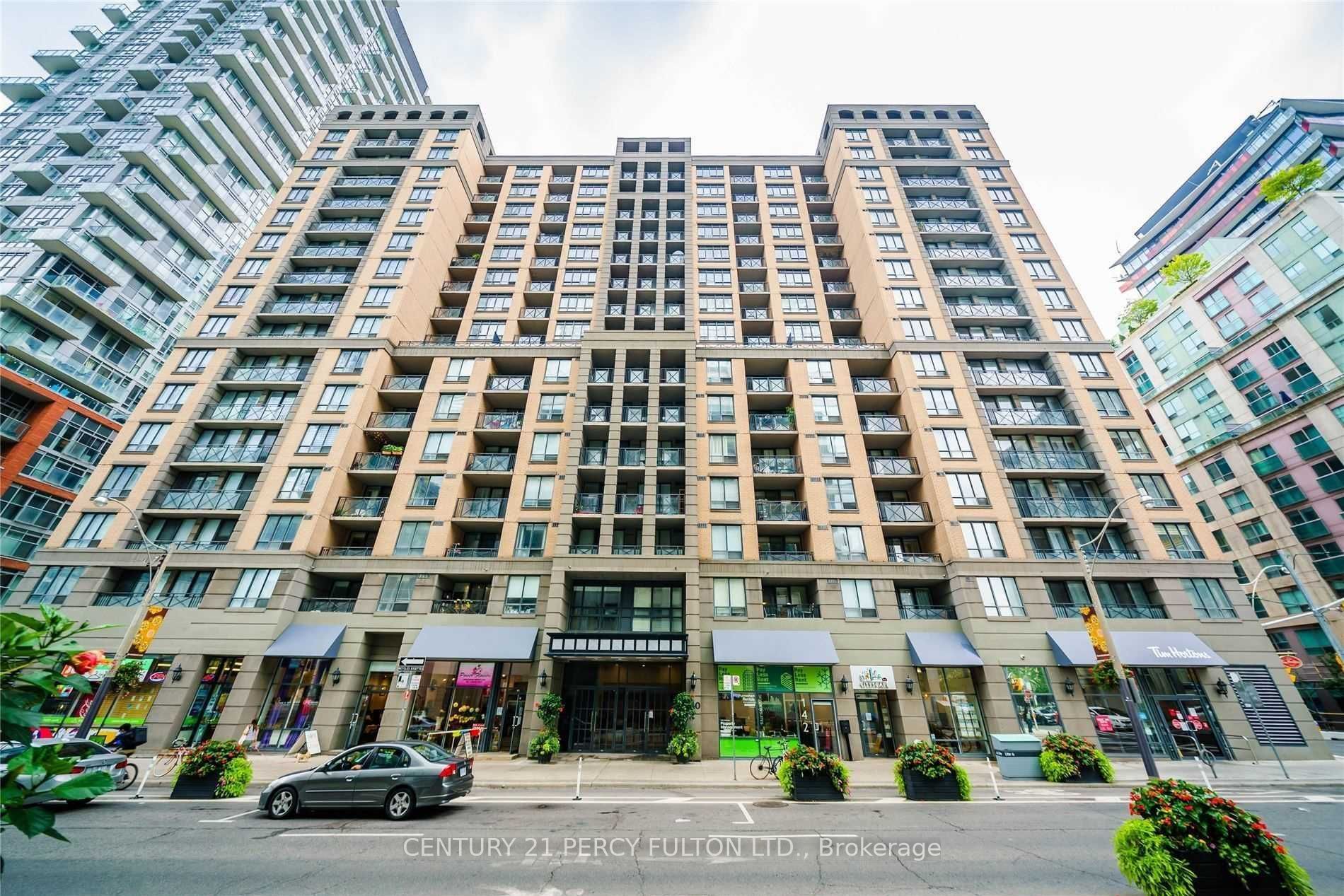 140 Simcoe Street 809 Property Photo 1